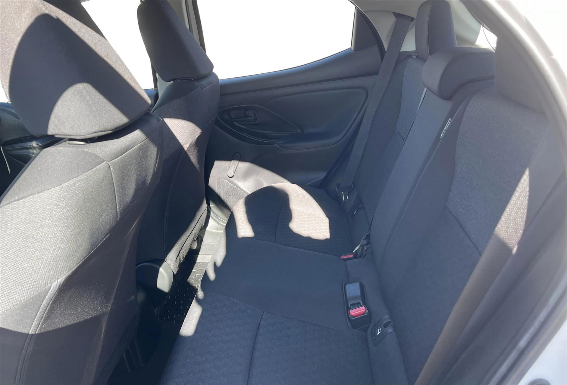 Billede af Toyota Yaris 1,0 VVT-I Essential Comfort 72HK 5d