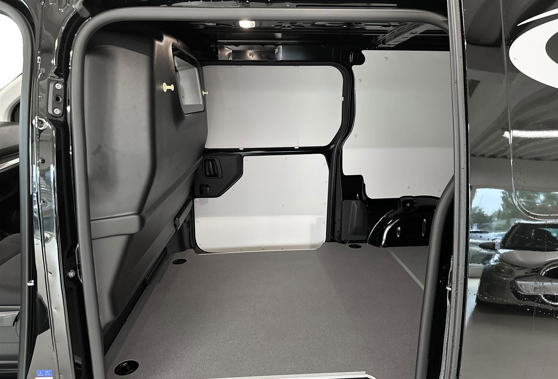 Billede af Toyota Proace Long 2,0 D Comfort Master To skydedør 144HK Van 8g Aut.