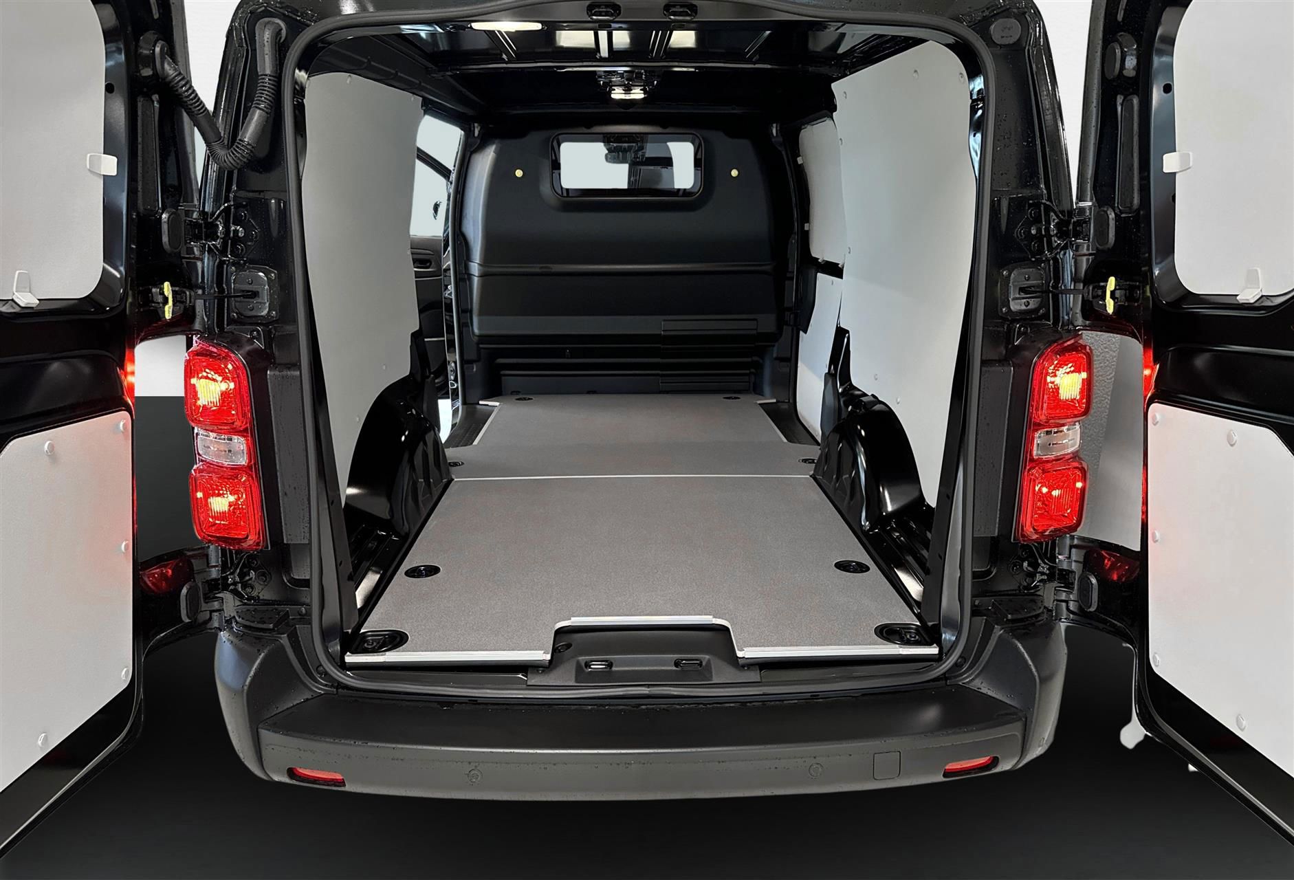 Billede af Toyota Proace Long 2,0 D Comfort Master To skydedør 144HK Van 8g Aut.