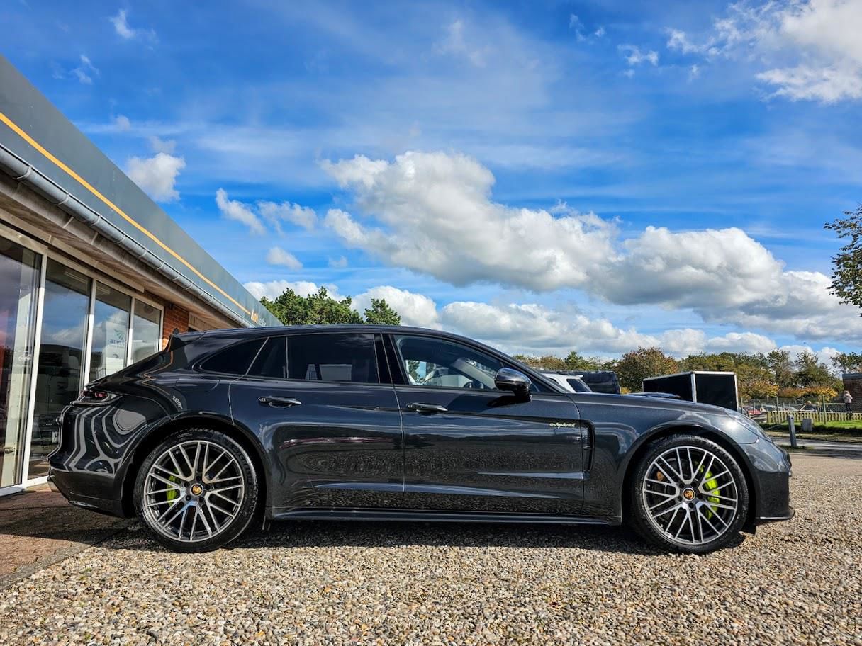 Billede af Porsche Panamera 4 Sport Turismo 2,9 Plugin-hybrid E-Hybrid PDK 462HK 5d 8g Aut.