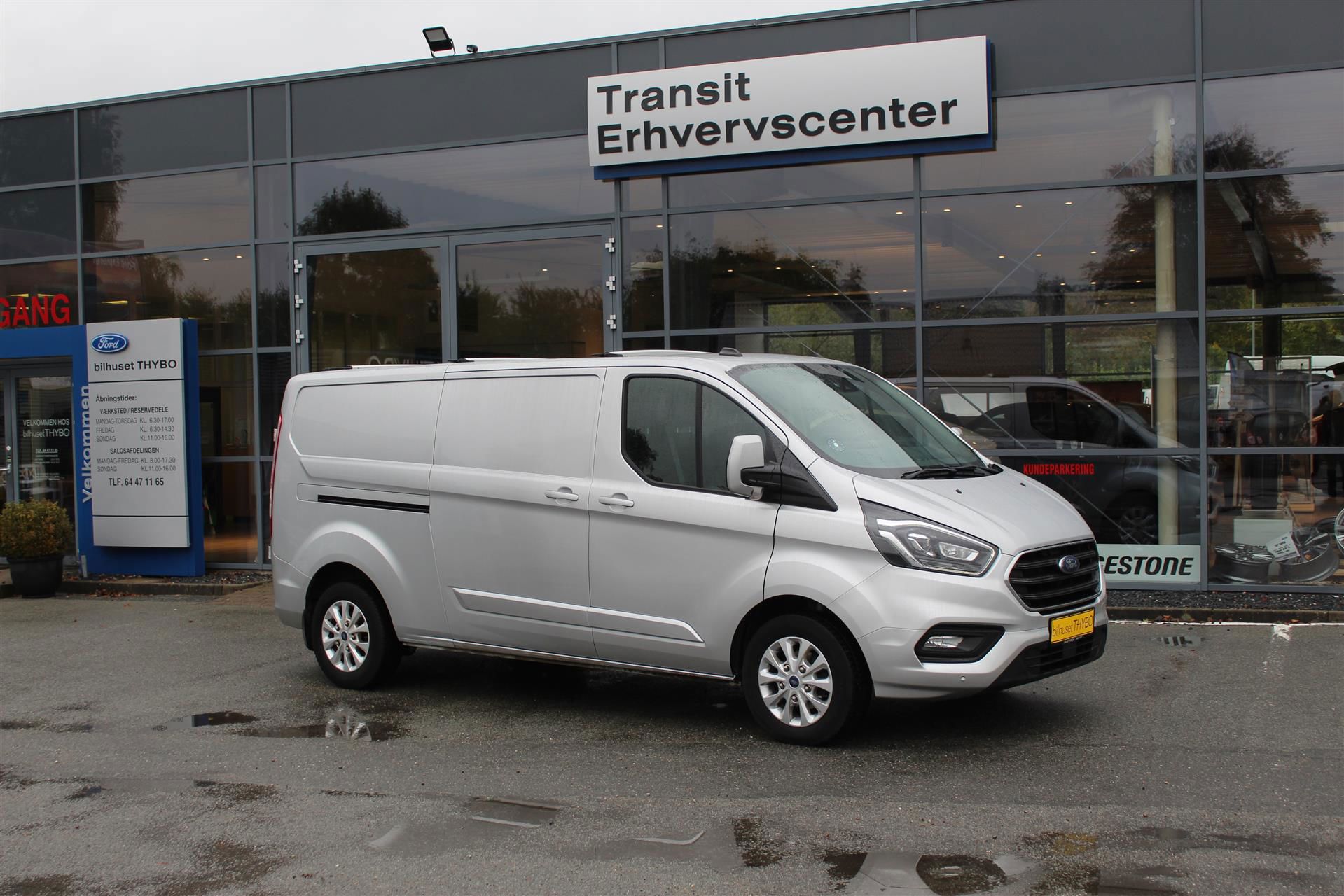 Billede af Ford Transit Custom 300 L2H1 2,0 TDCi Limited 170HK Van 6g Aut.