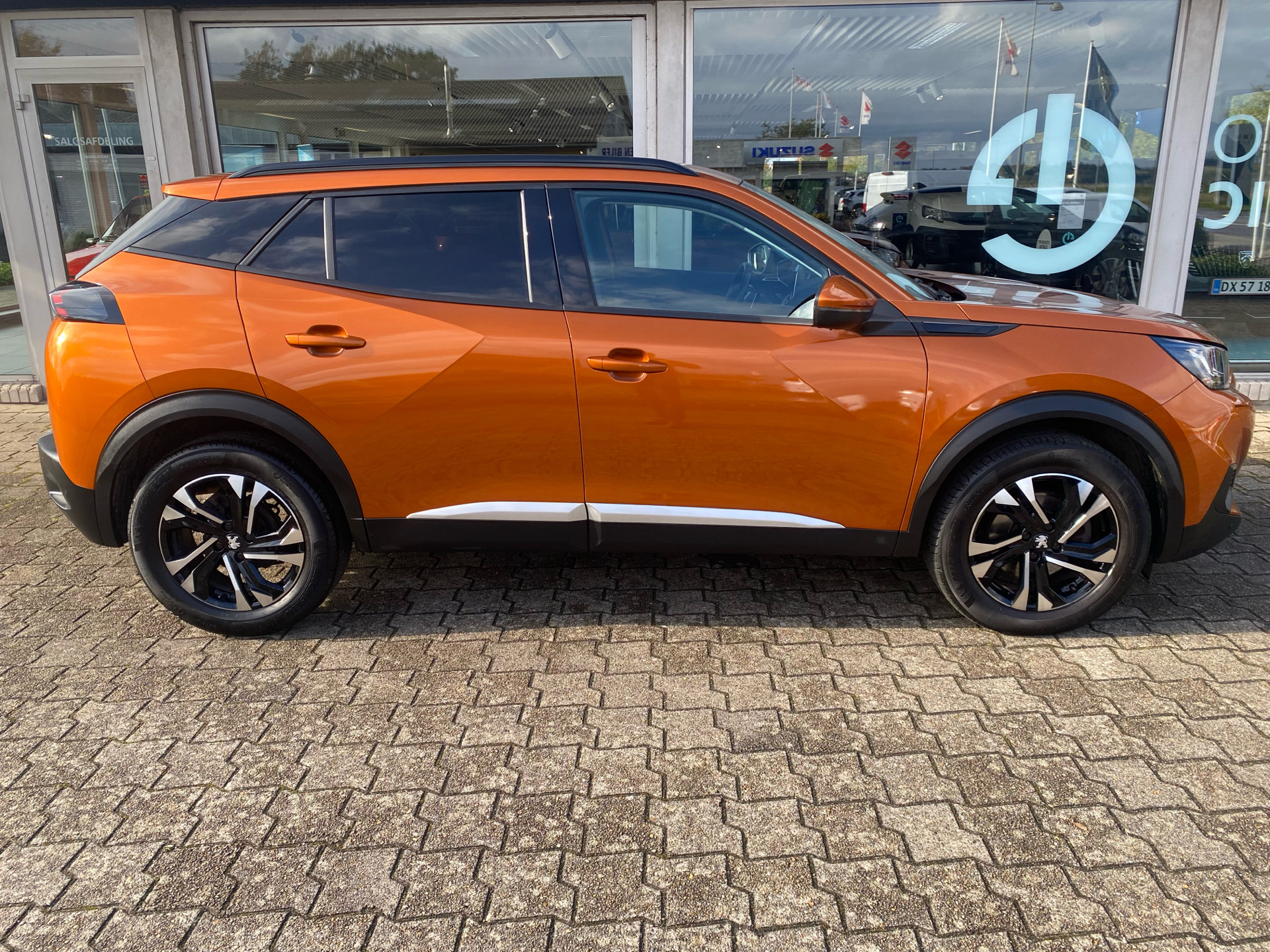 Billede af Peugeot 2008 1,5 BlueHDi Evolution EAT8 130HK 5d 8g Aut.