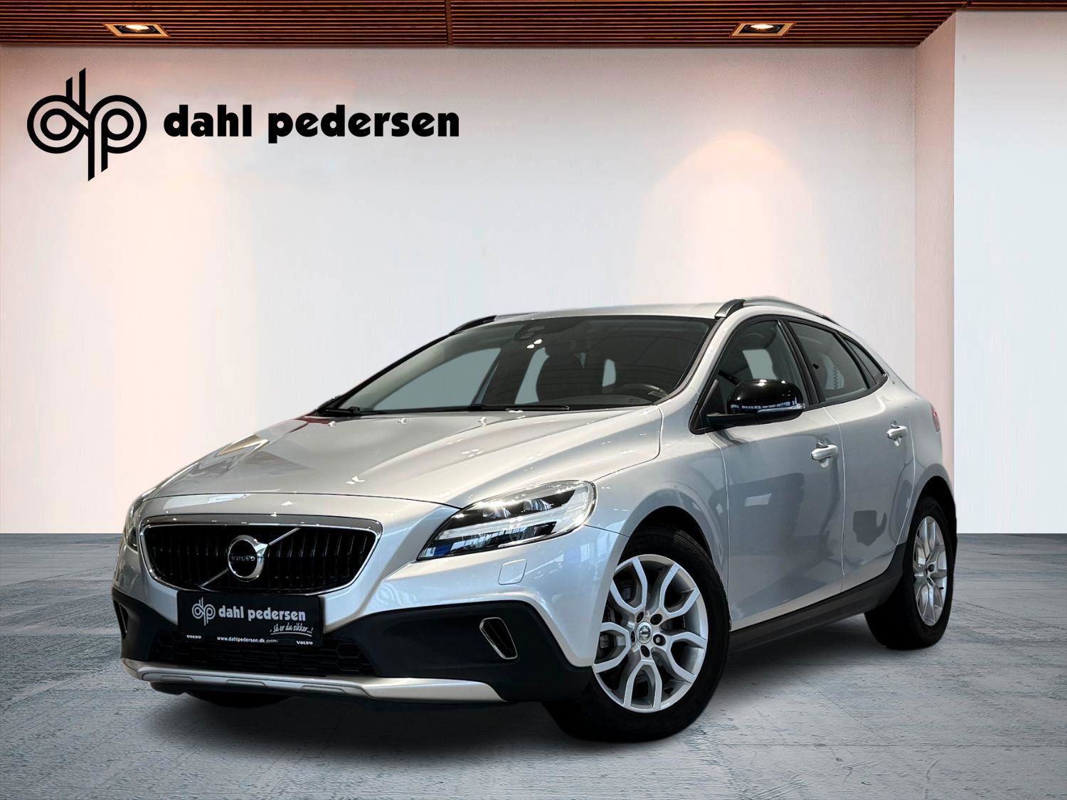 Billede af Volvo V40 Cross Country 2,0 D2 Momentum 120HK 5d 6g