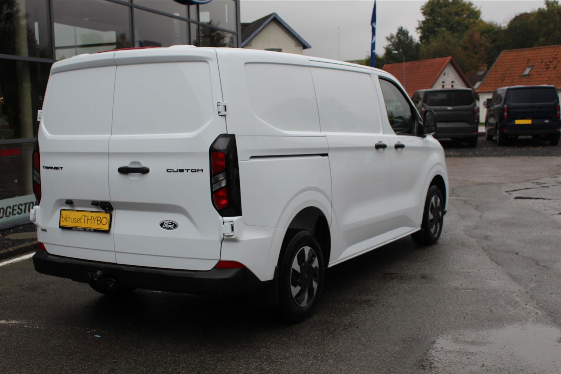 Billede af Ford Transit Custom 320 L1H1 2,5 EcoBlue  Plugin-hybrid Trend CVT 233HK Van Trinl. Gear