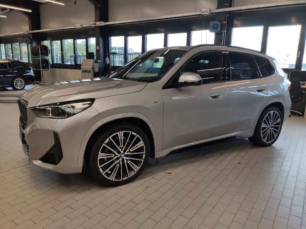 Billede af BMW iX1 xDrive30 Fully Charged 4x4 313HK 5d Aut.