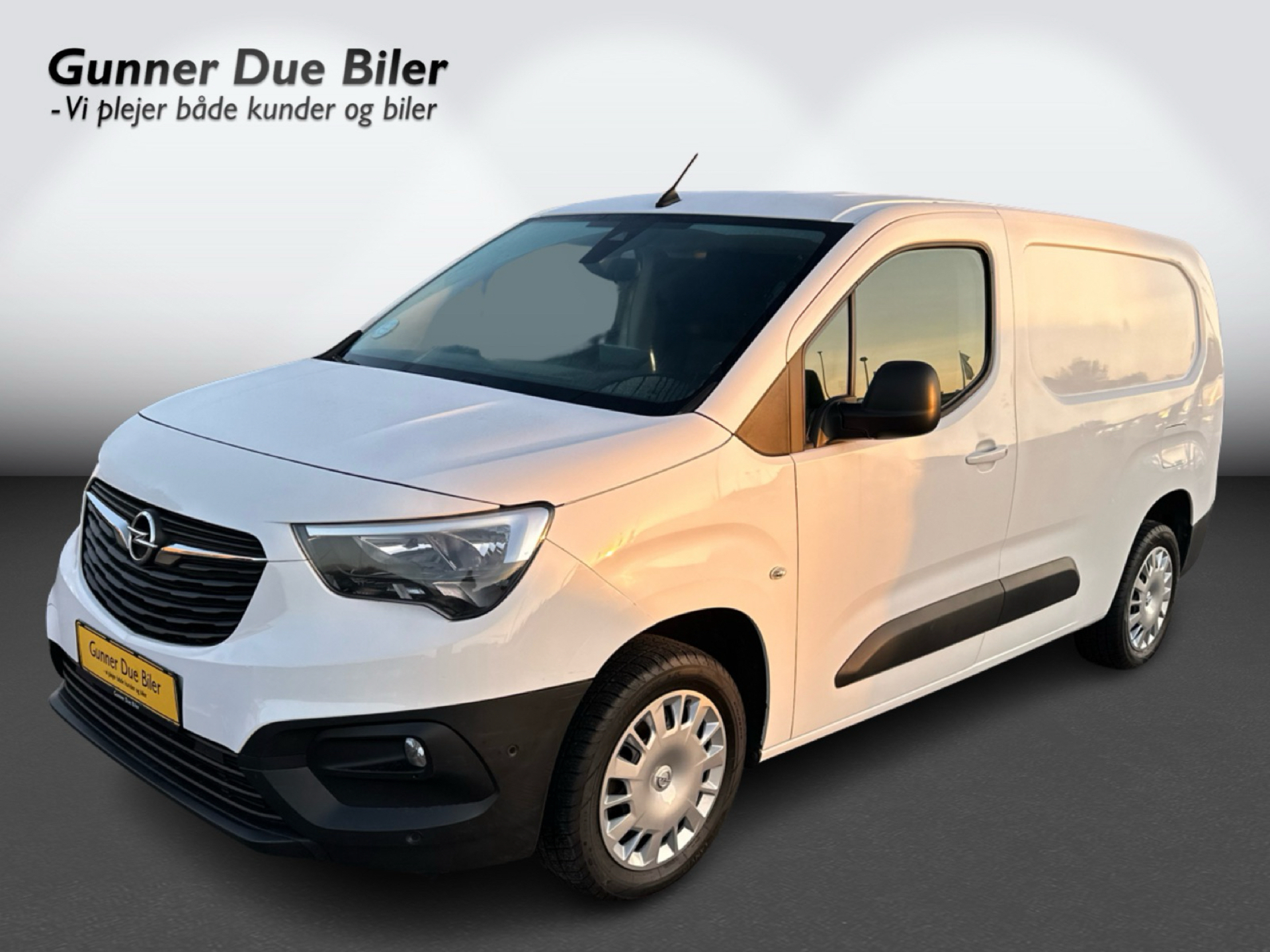 Billede af Opel Combo L2V2 1,5 D Enjoy EAT8 130HK Van 8g Aut.