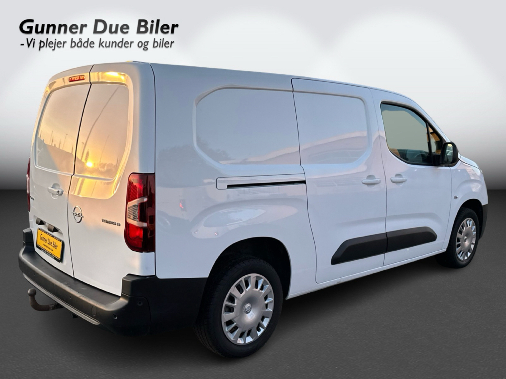 Billede af Opel Combo L2V2 1,5 D Enjoy EAT8 130HK Van 8g Aut.
