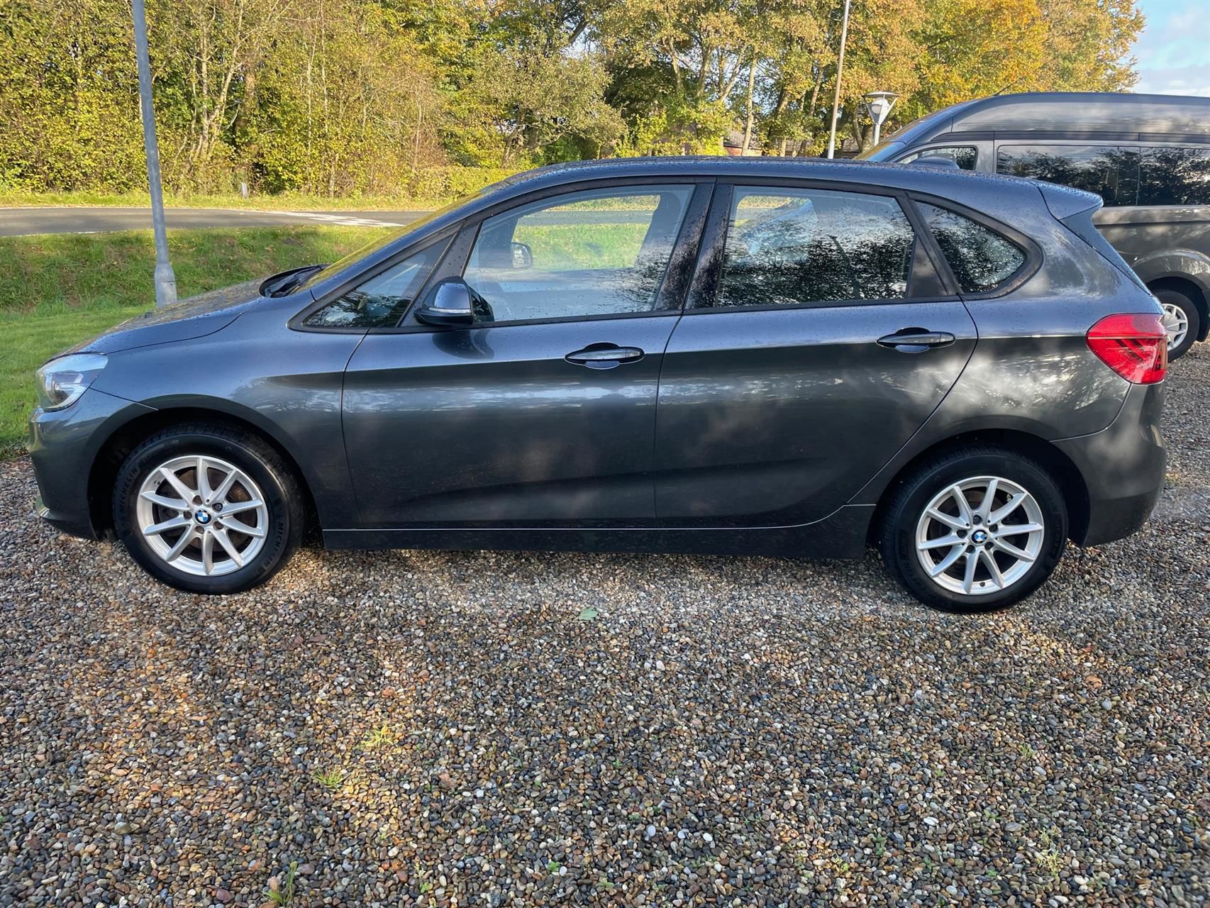 Billede af BMW 218i Active Tourer 1,5 Advantage Steptronic 136HK Stc 8g Aut.