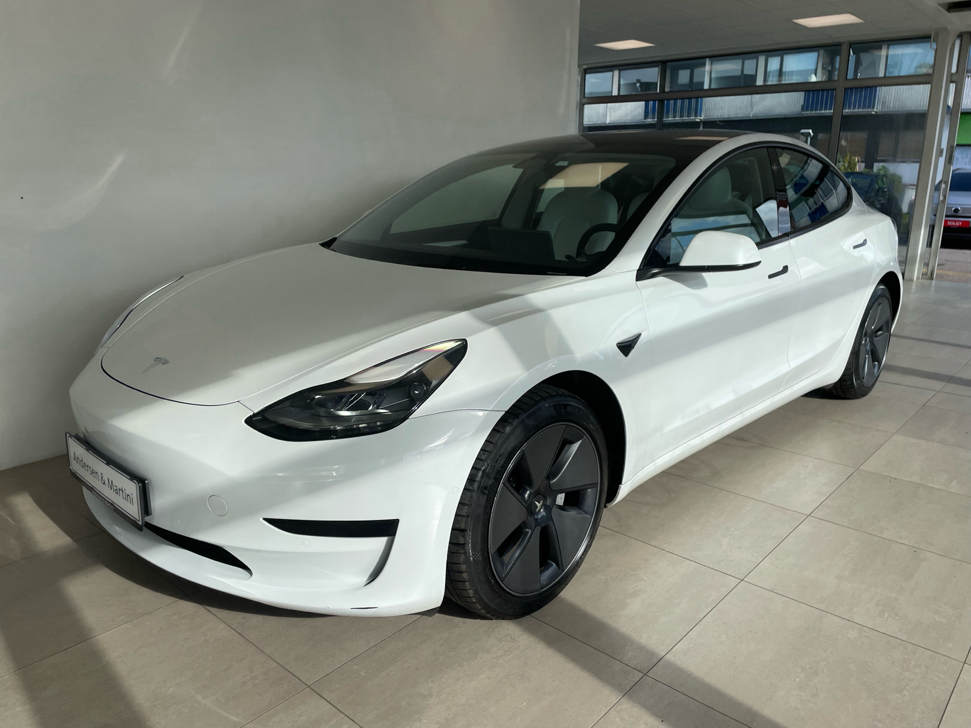 Billede af Tesla Model 3 EL Standard Range Plus 325HK Aut.