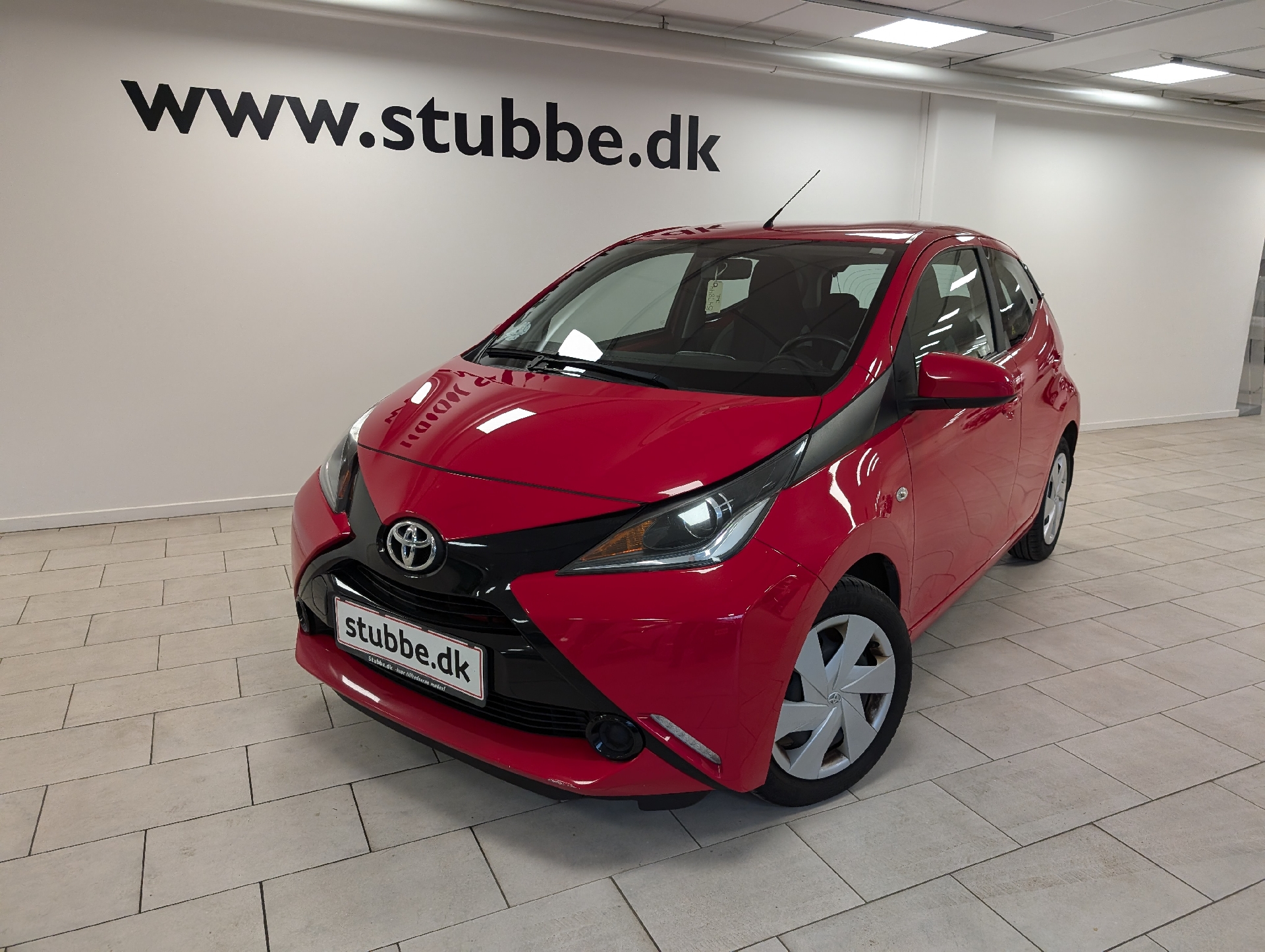 Billede af Toyota Aygo 1,0 VVT-I X-Play + X-Touch 69HK 5d