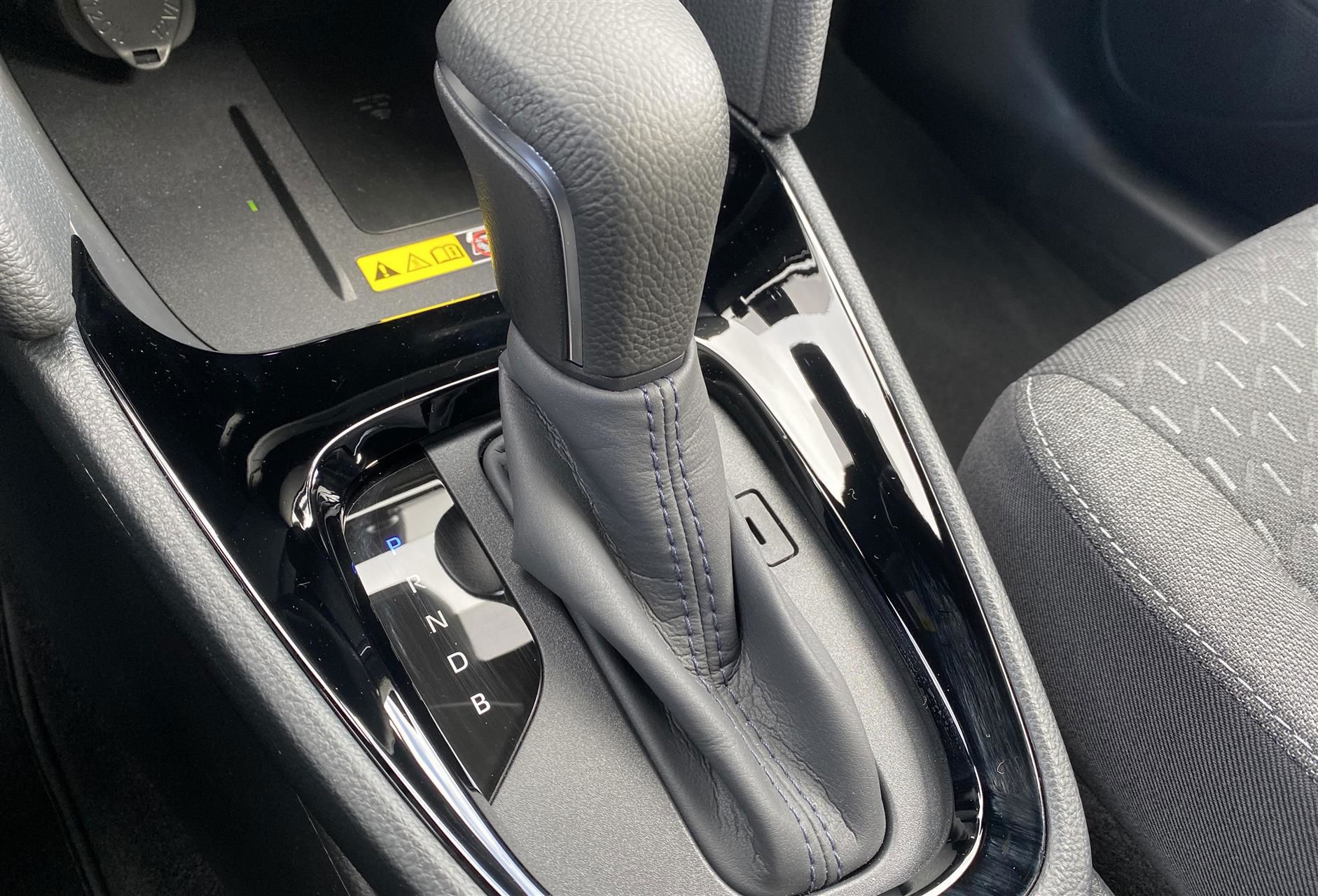 Billede af Toyota Yaris Cross 1,5 Hybrid Style Comfort 116HK 5d Trinl. Gear