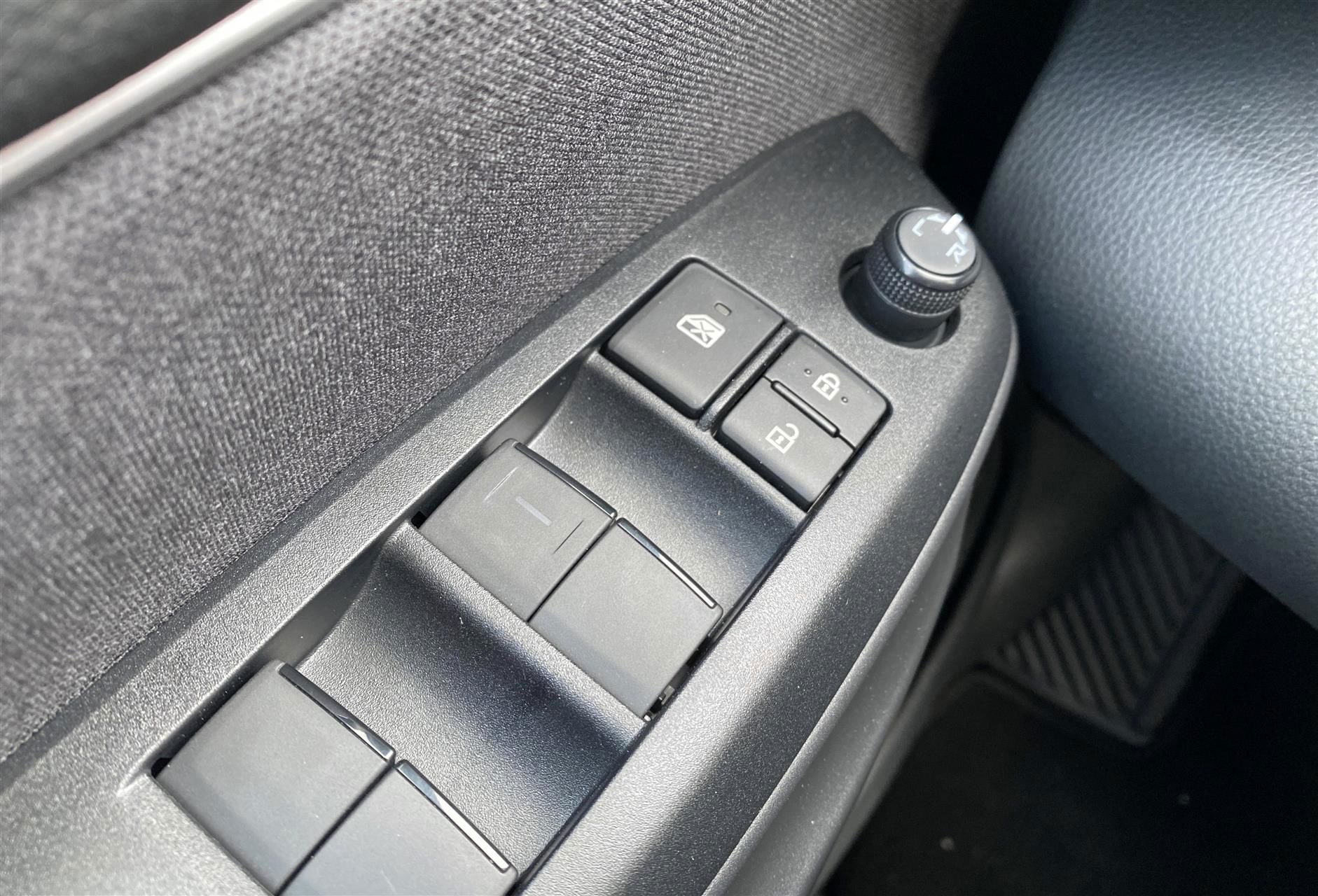 Billede af Toyota Yaris Cross 1,5 Hybrid Style Comfort 116HK 5d Trinl. Gear