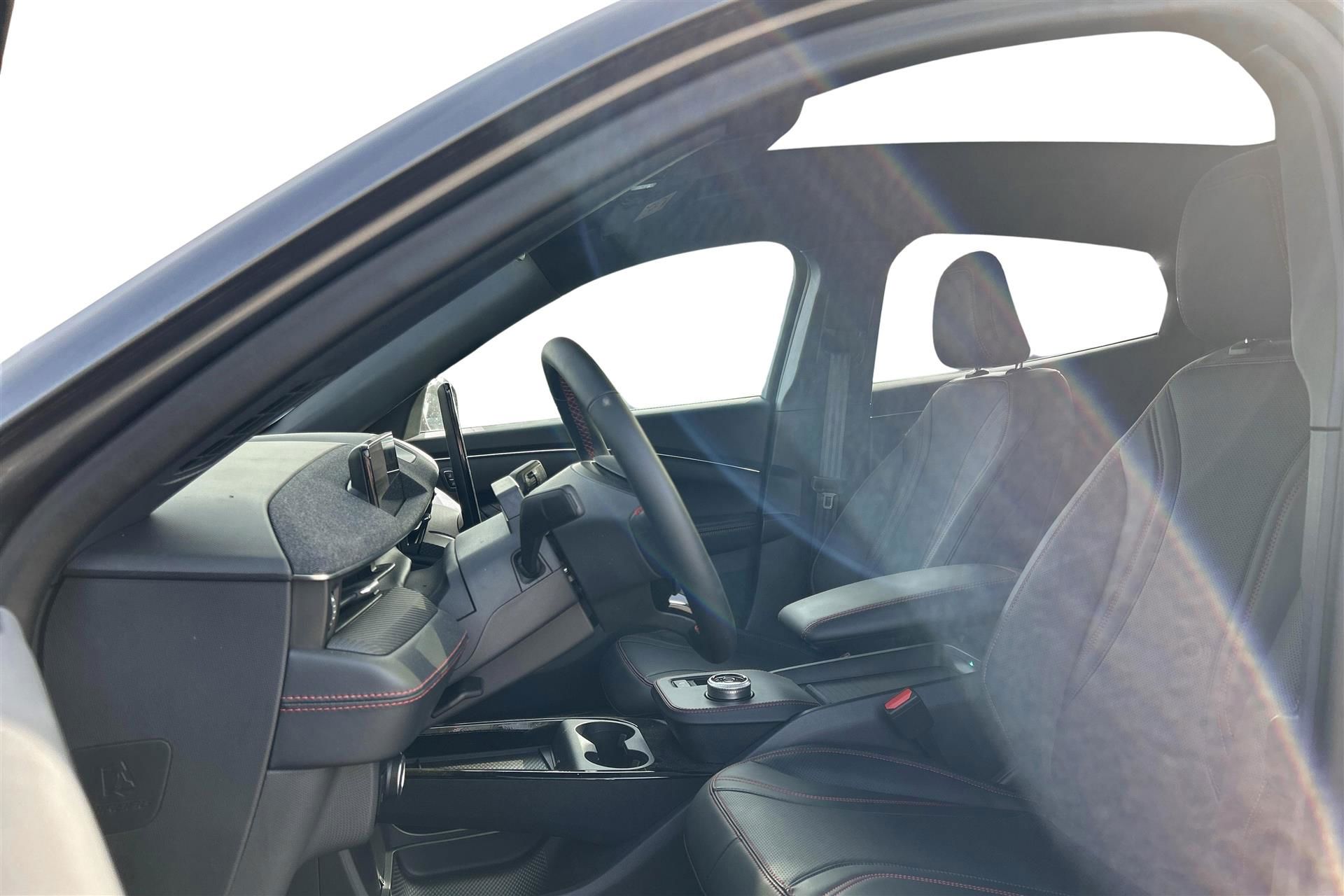 Billede af Ford Mustang Mach-E EL SR Premium AWD 269HK 5d Aut.