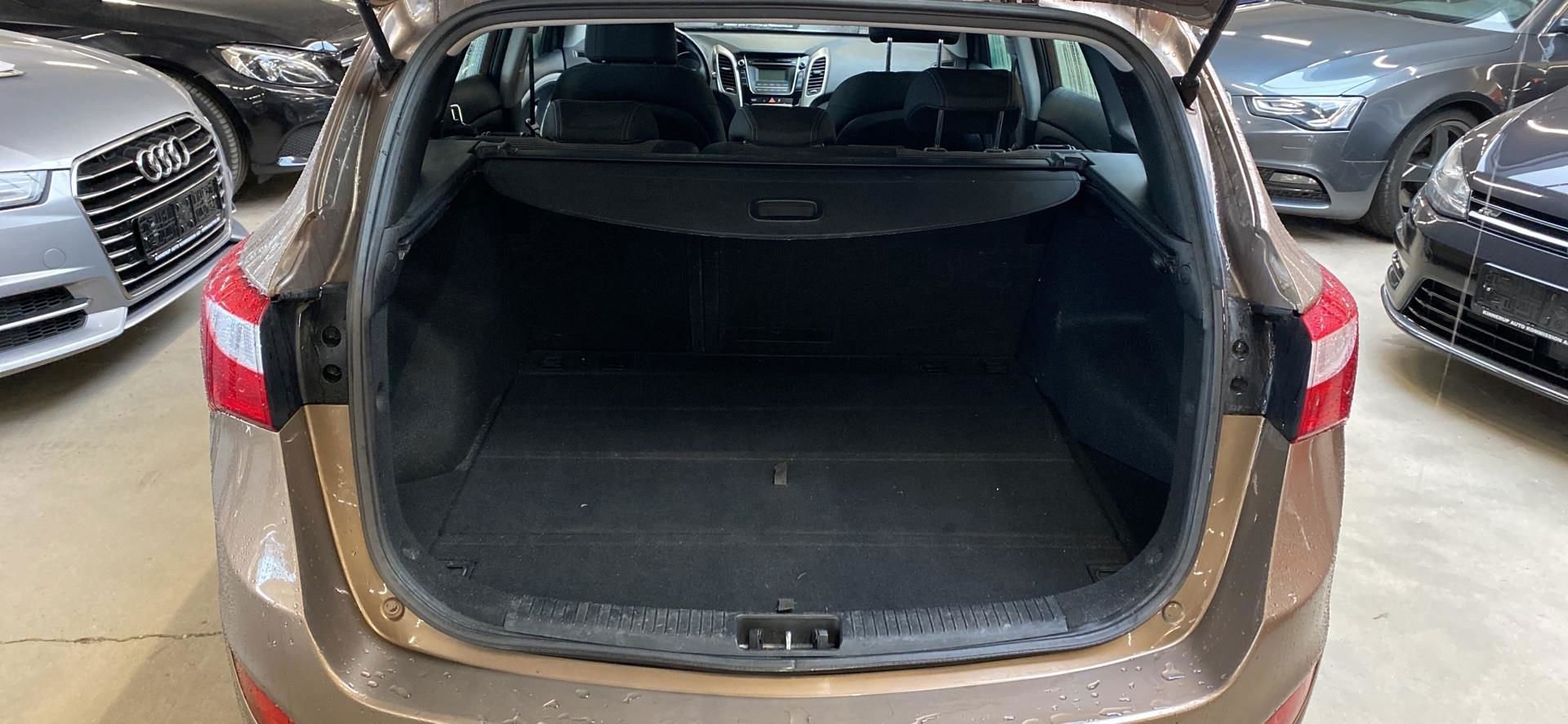 Billede af Hyundai i30 Cw 1,6 CRDi XTR ISG 110HK Stc 6g