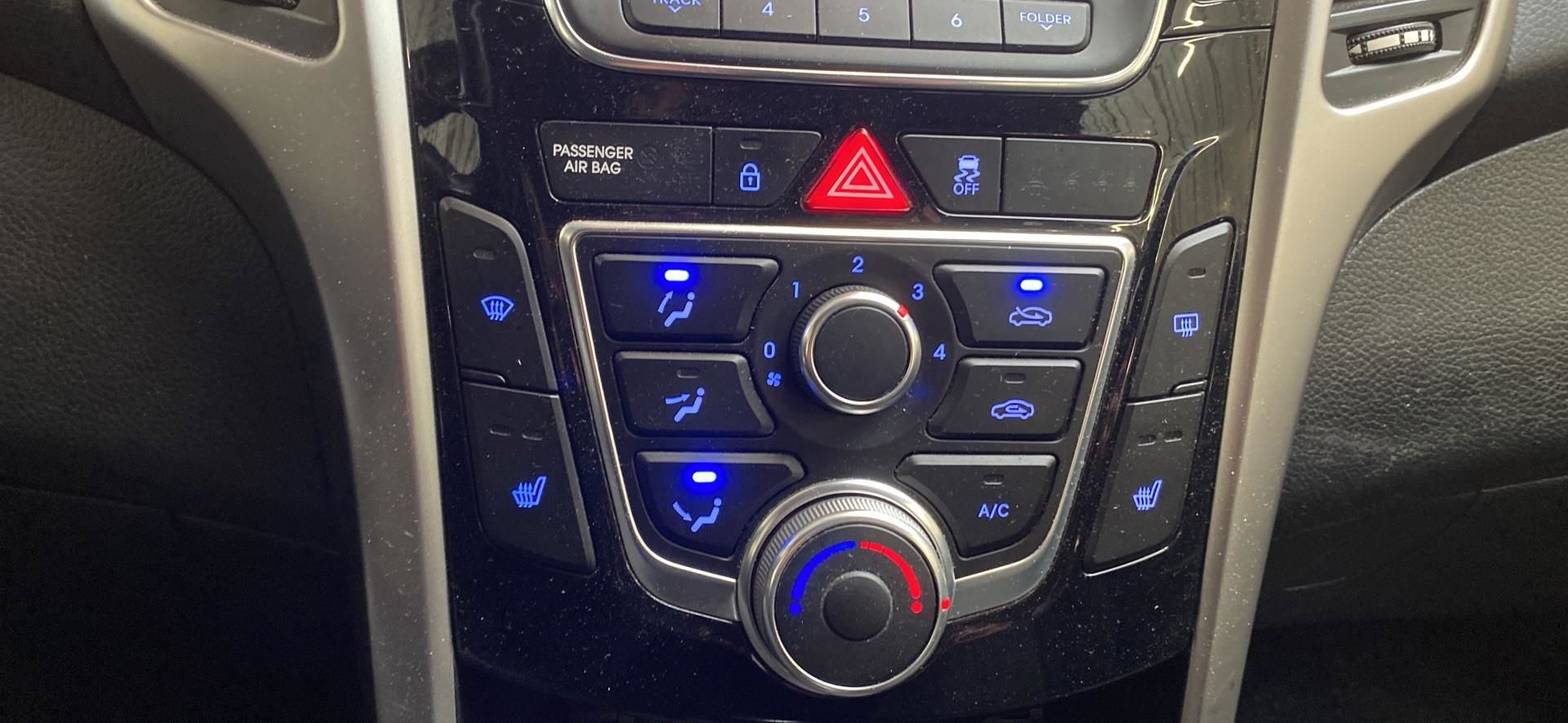 Billede af Hyundai i30 Cw 1,6 CRDi XTR ISG 110HK Stc 6g