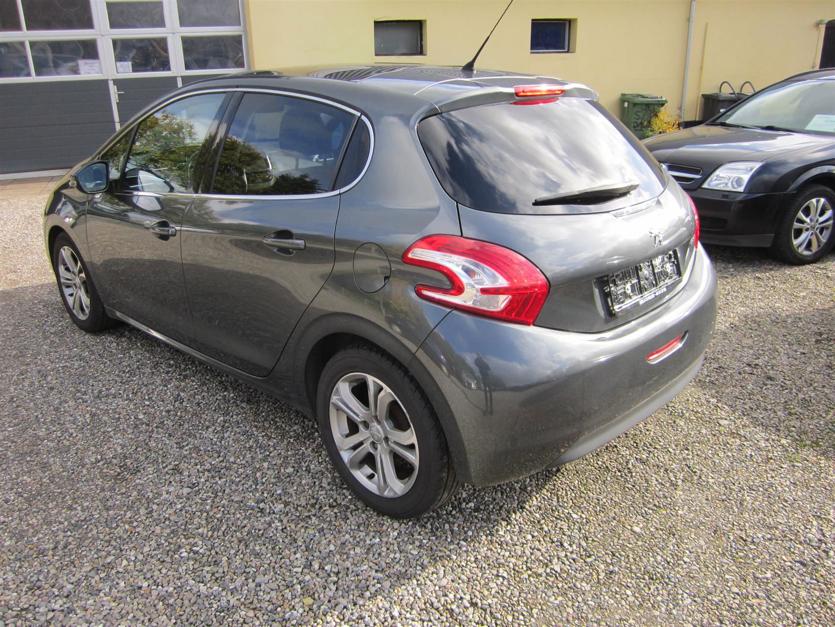 Billede af Peugeot 208 1,2 VTi Allure 82HK 5d