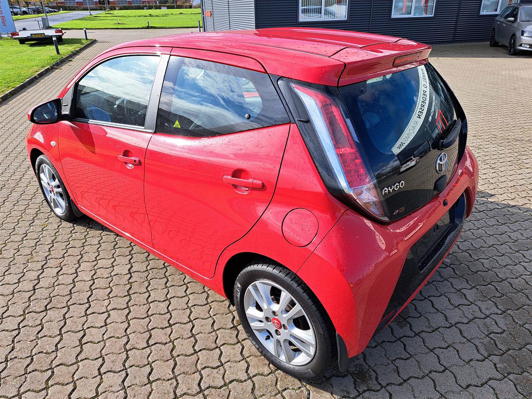 Billede af Toyota Aygo 1,0 VVT-I X-Play + Plus pakke 69HK 5d