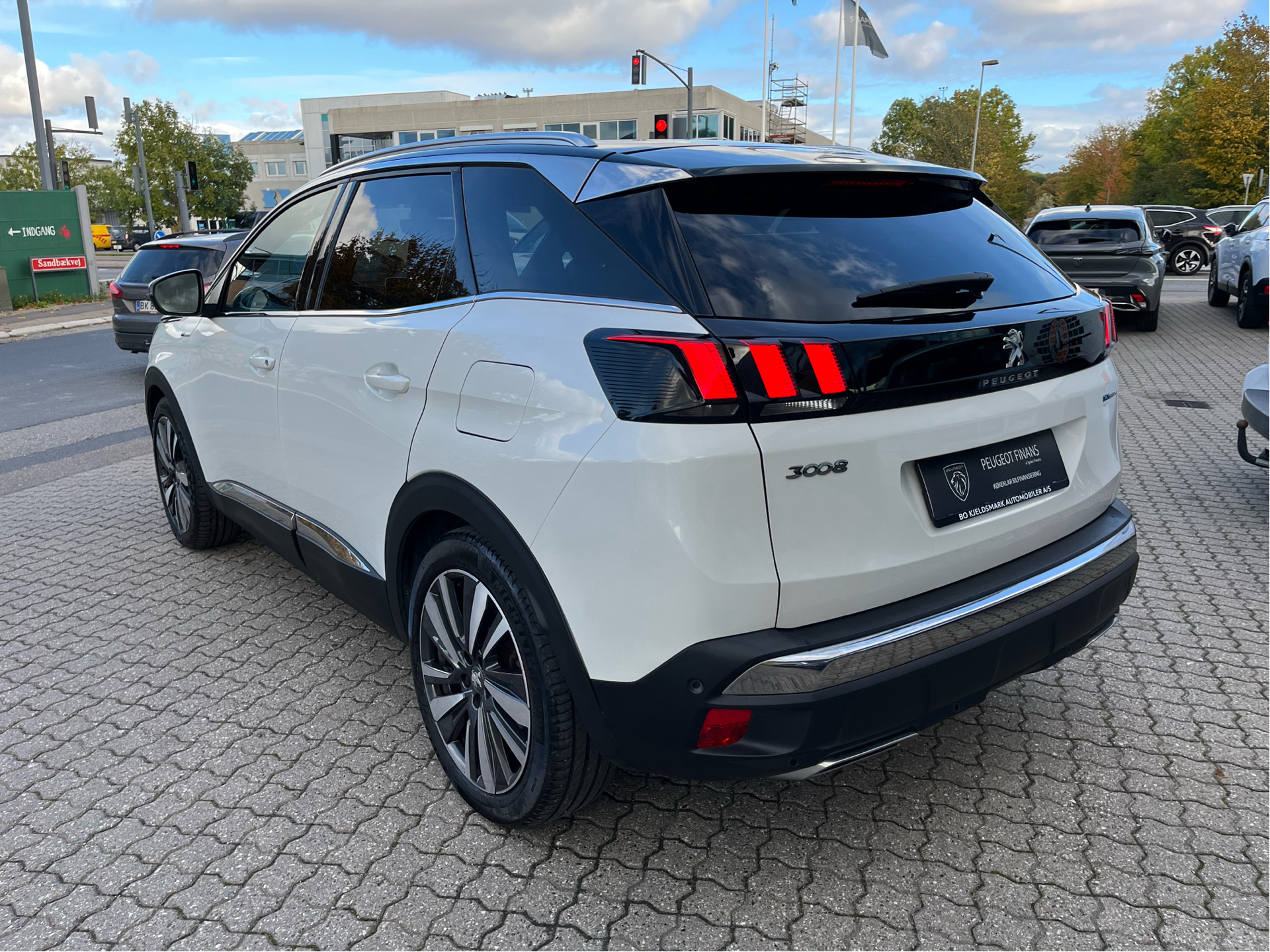 Billede af Peugeot 3008 1,6 PureTech  Plugin-hybrid GT Premium AWD EAT8 300HK 5d 8g Aut.