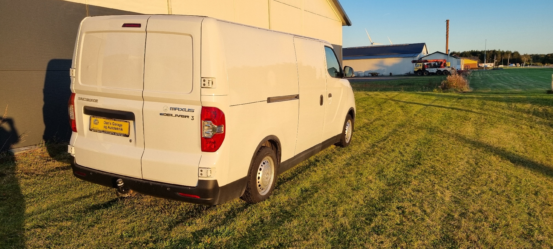 Billede af Maxus e-Deliver 3 LWB EL 122HK Van Aut.