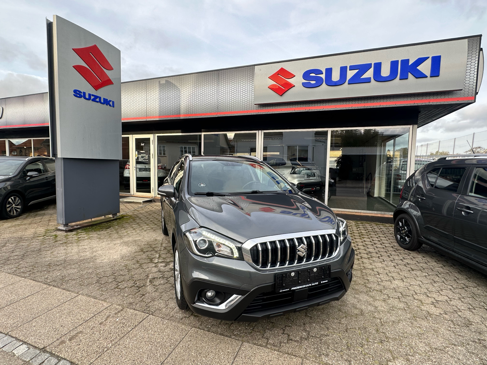 Billede af Suzuki S-Cross 1,0 Boosterjet Active 112HK 5d