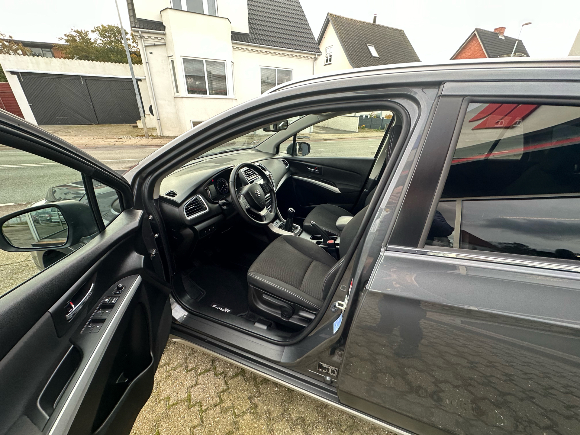 Billede af Suzuki S-Cross 1,0 Boosterjet Active 112HK 5d