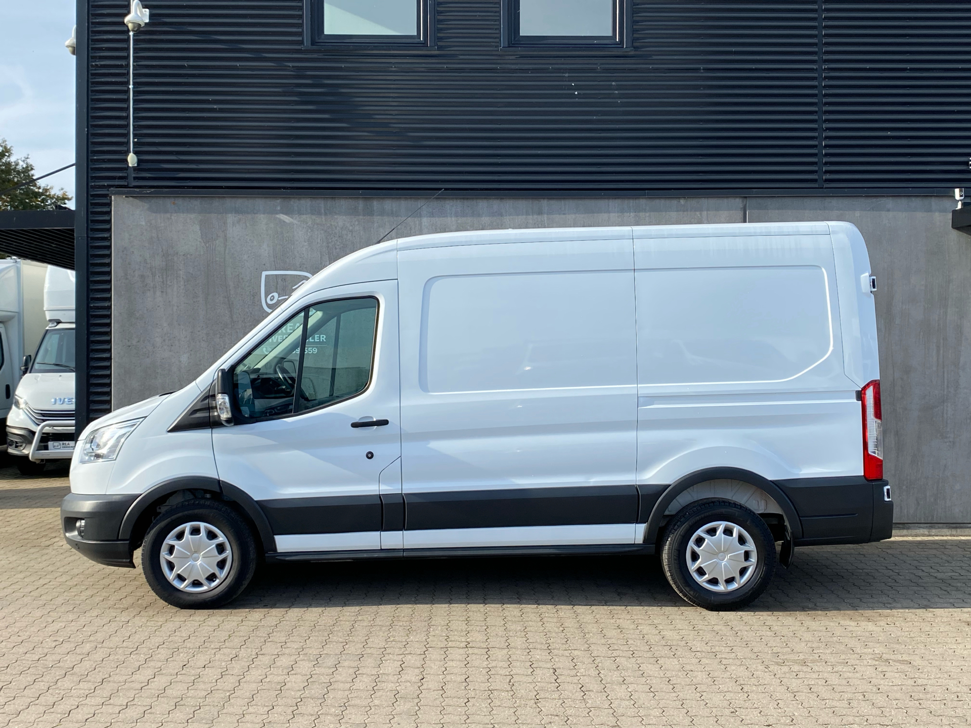 Billede af Ford Transit 350 L2H2 2,0 TDCi Trend 170HK Van 6g Aut.