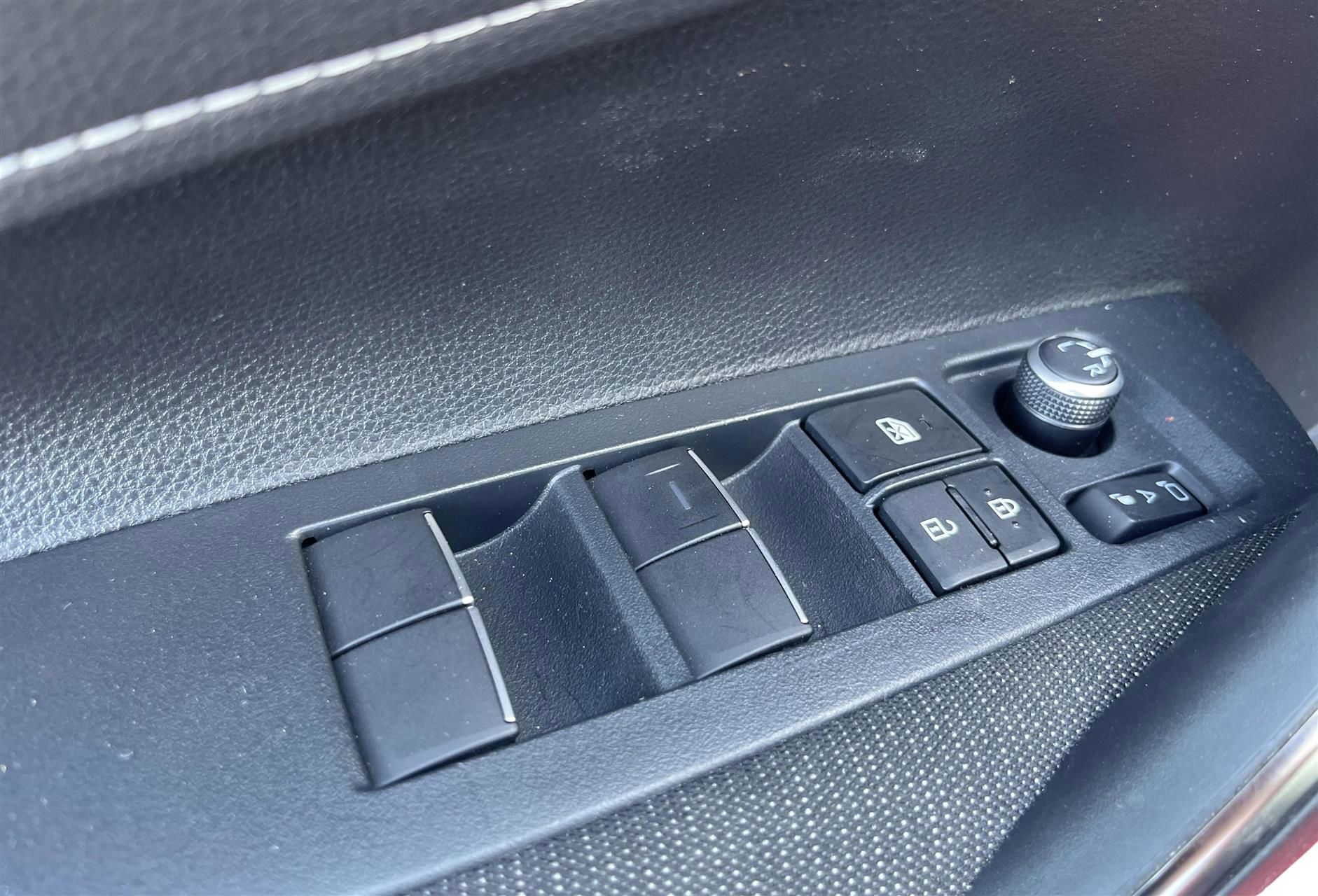 Billede af Toyota Corolla Touring Sports 1,8 Hybrid Active Comfort Pack E-CVT 140HK Stc Trinl. Gear