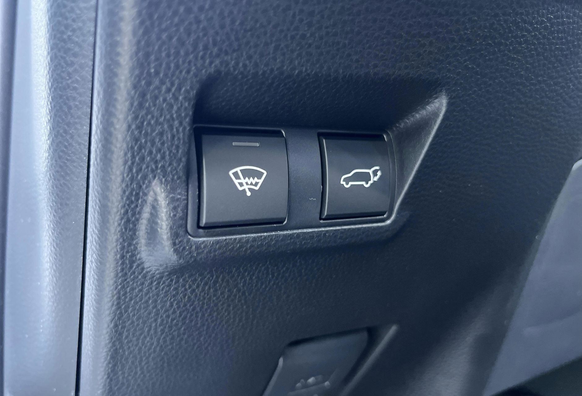 Billede af Toyota Corolla Cross 1,8 Hybrid Style Comfort 140HK 5d Aut.