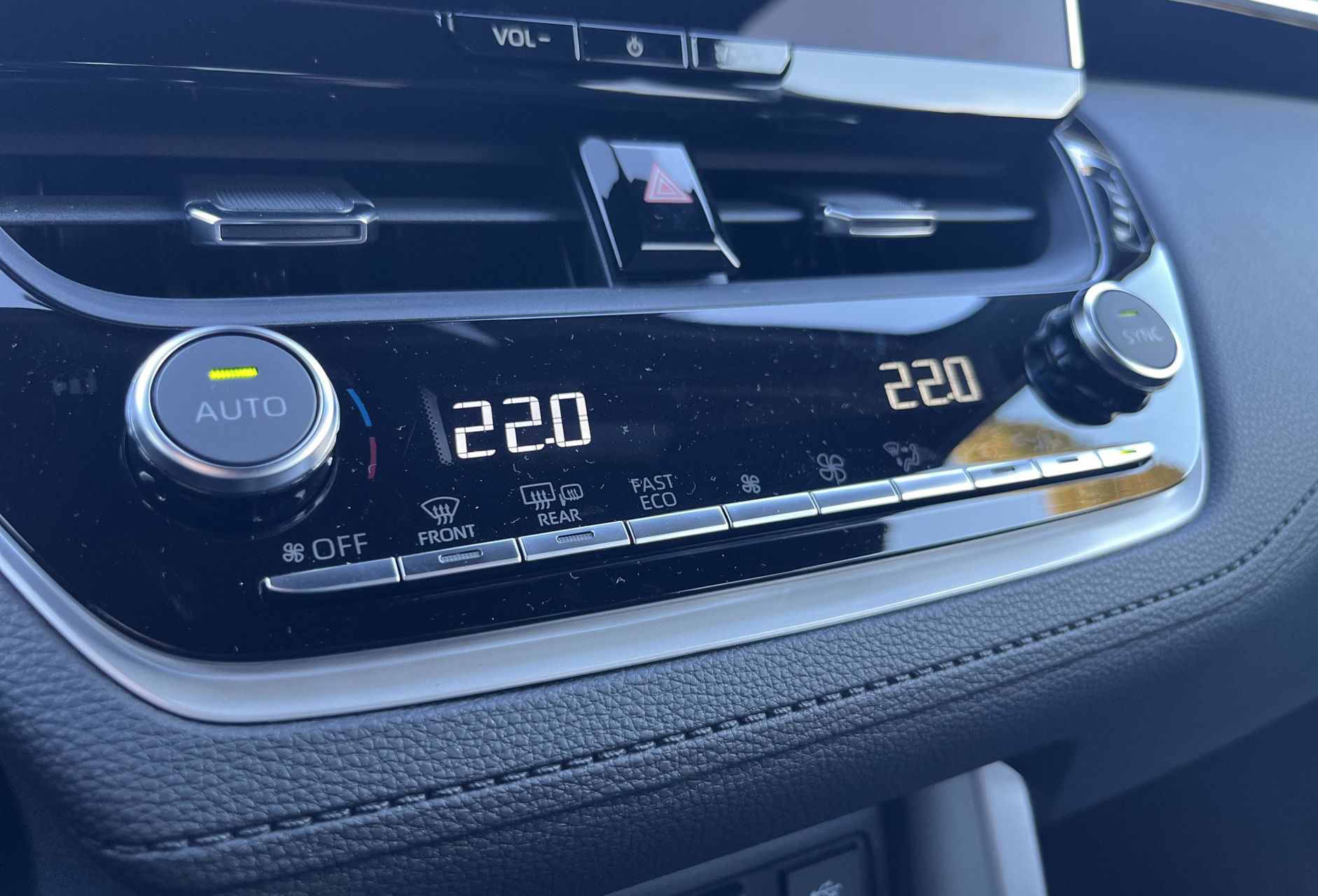 Billede af Toyota Corolla Cross 1,8 Hybrid Style Comfort 140HK 5d Aut.