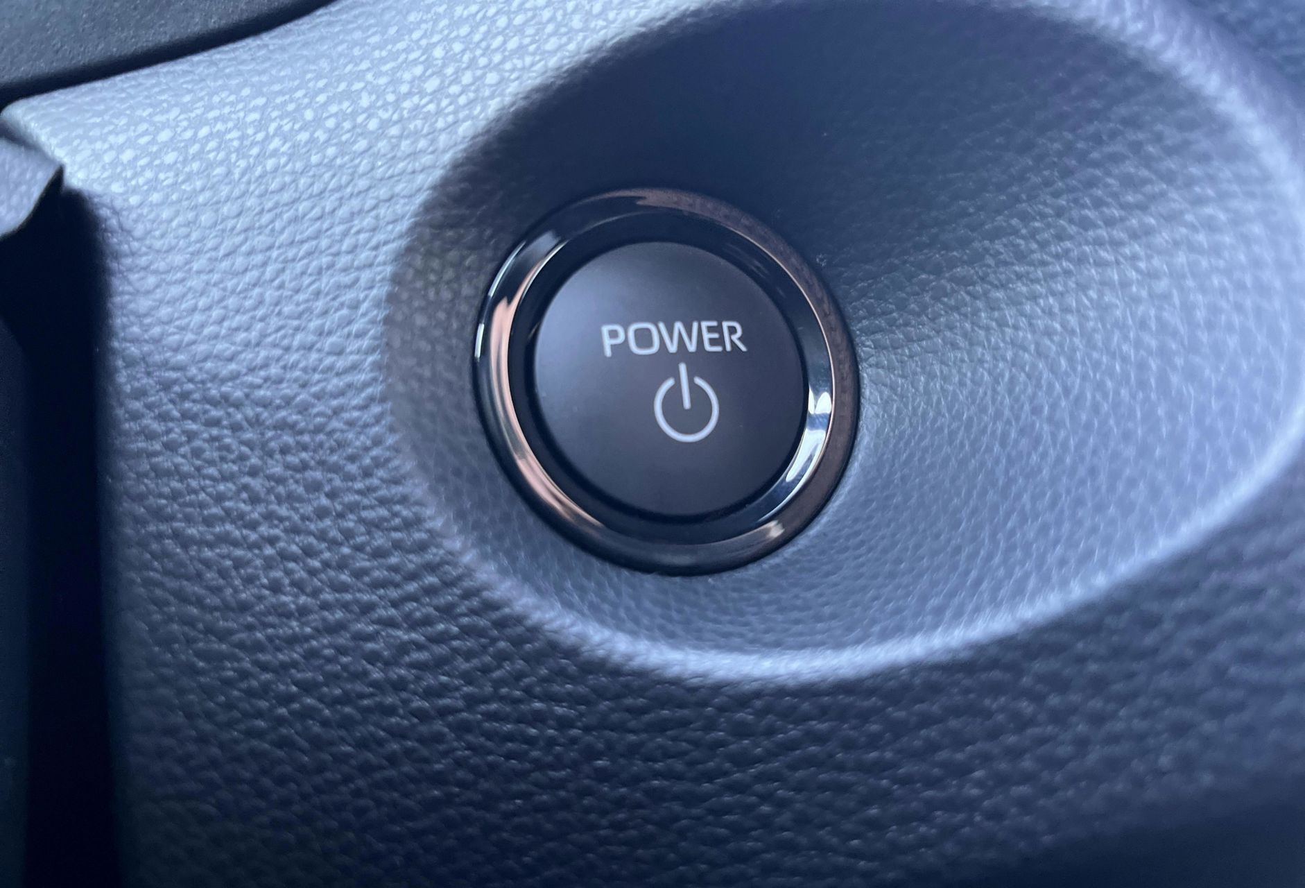 Billede af Toyota Corolla Cross 1,8 Hybrid Style Comfort 140HK 5d Aut.