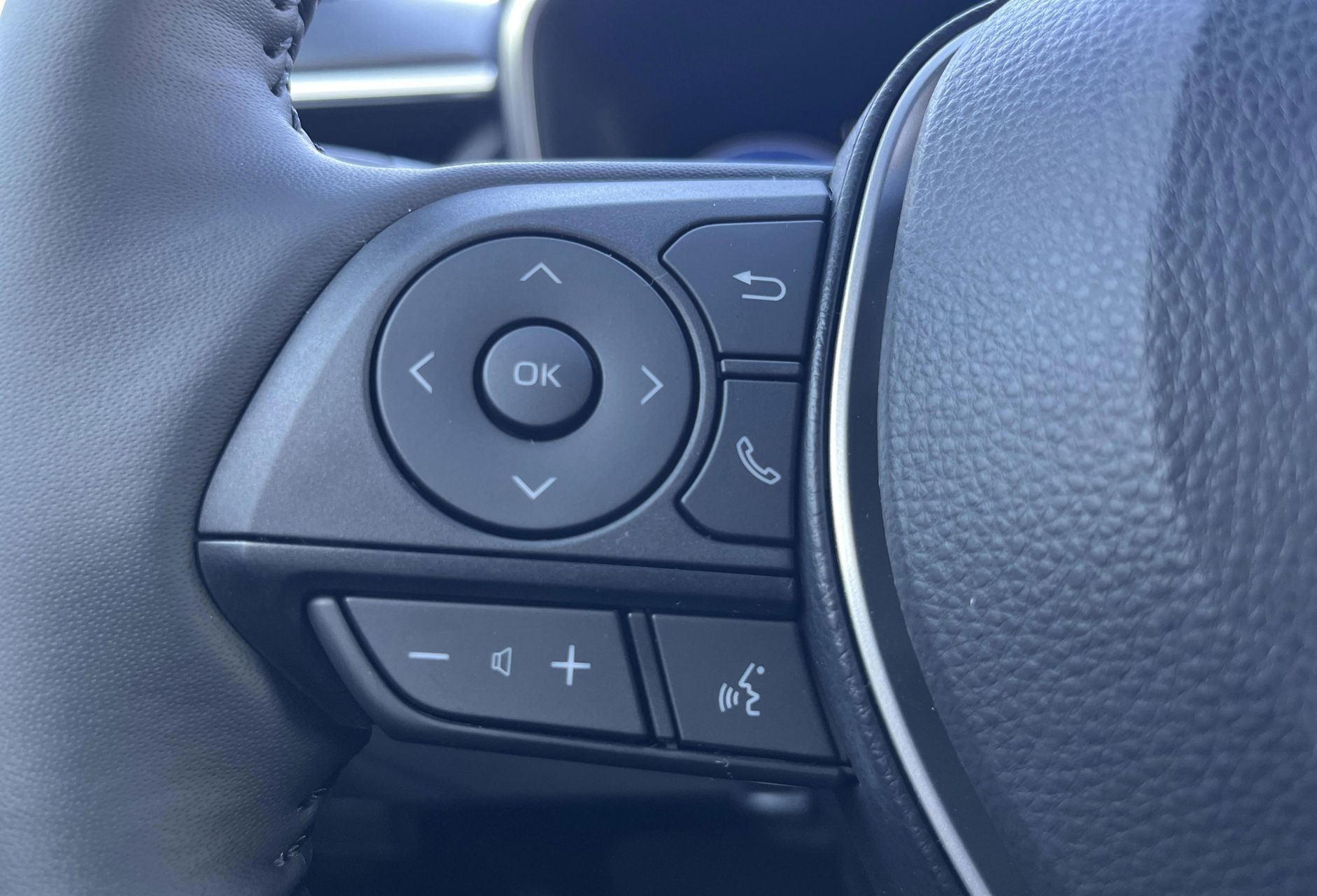 Billede af Toyota Corolla Cross 1,8 Hybrid Style Comfort 140HK 5d Aut.