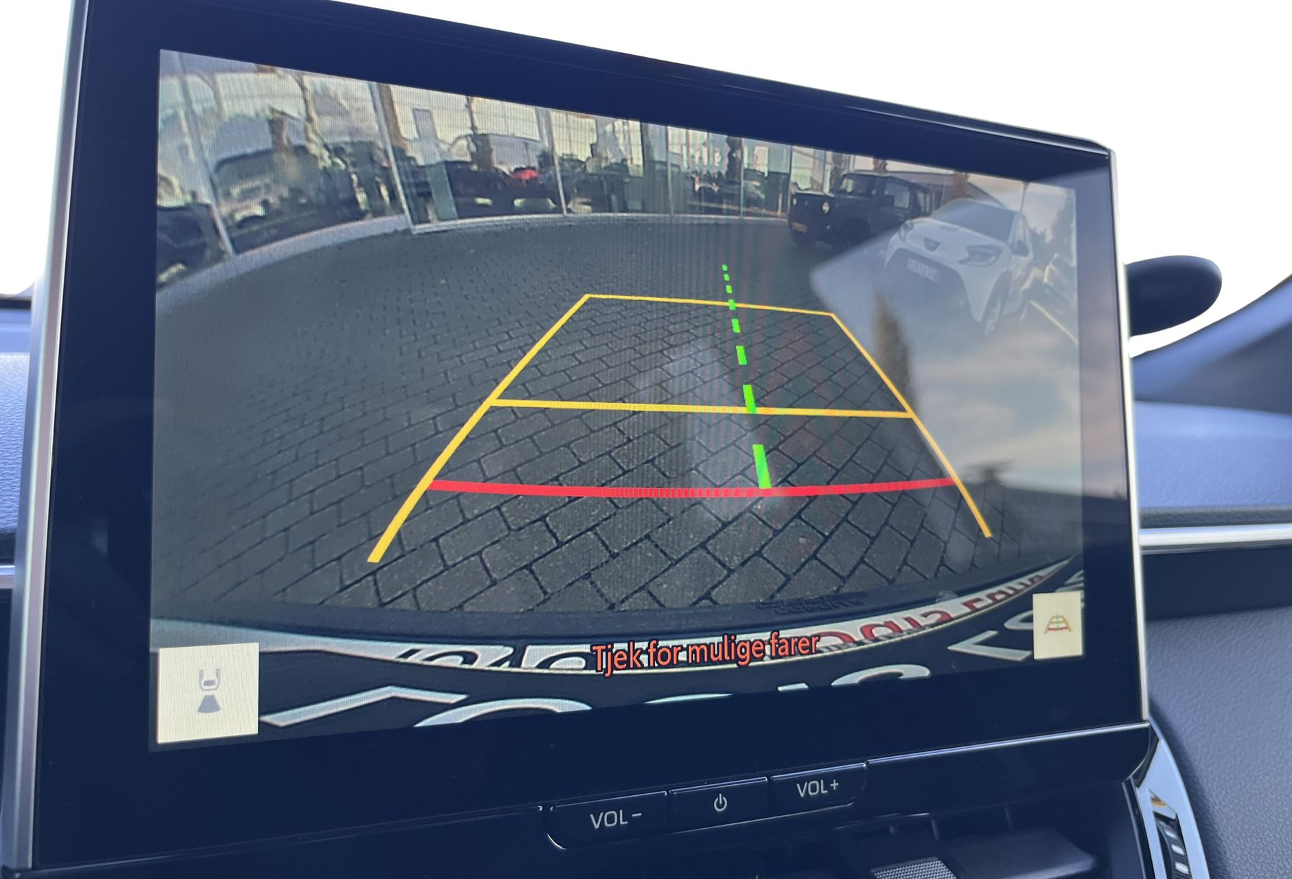 Billede af Toyota Corolla Cross 1,8 Hybrid Style Comfort 140HK 5d Aut.