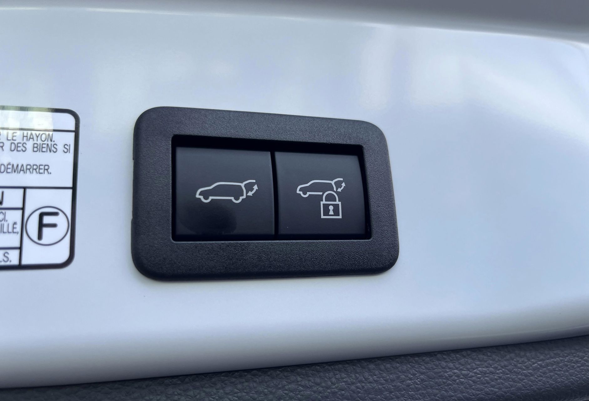 Billede af Toyota Corolla Cross 1,8 Hybrid Style Comfort 140HK 5d Aut.