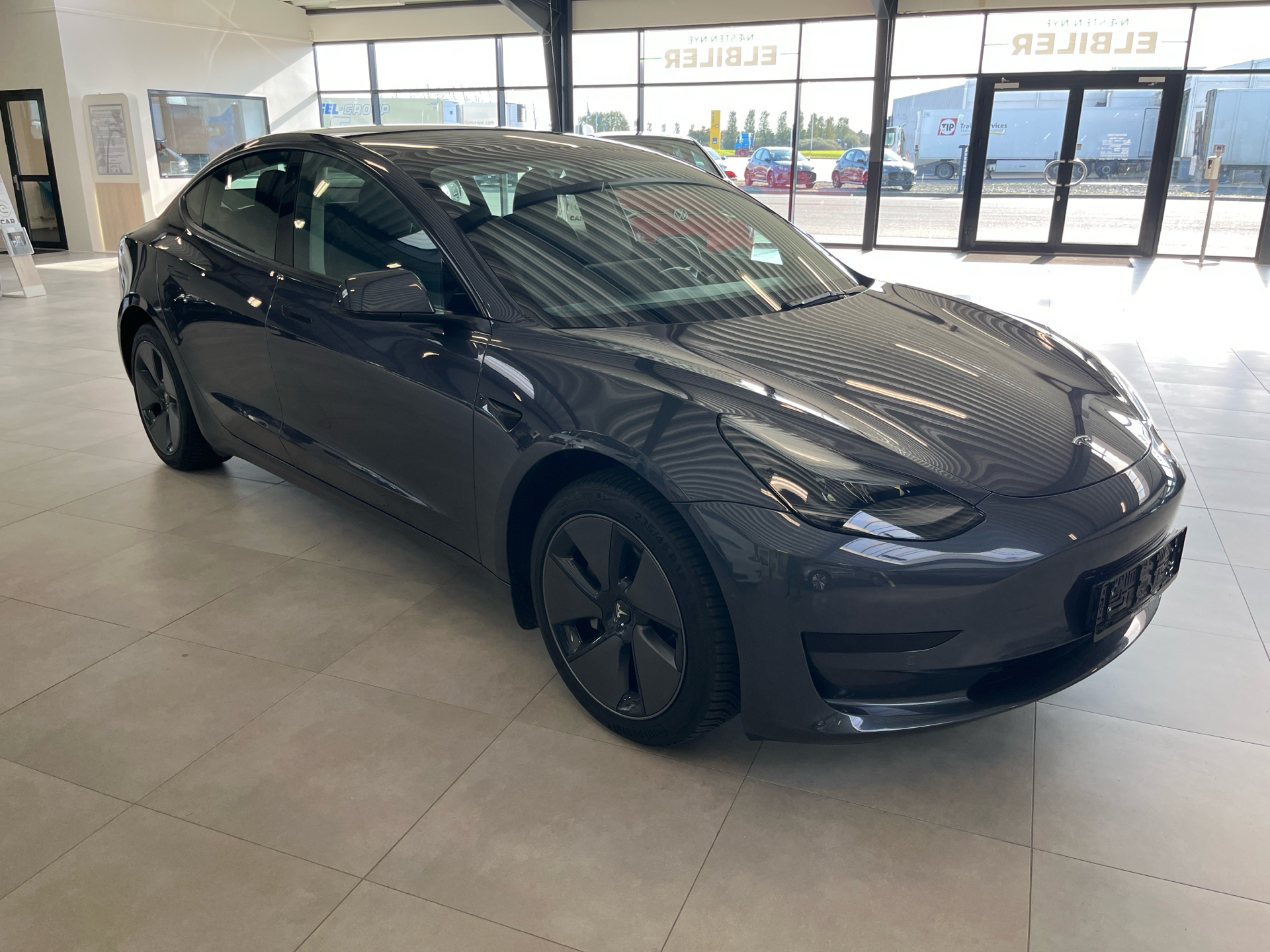 Billede af Tesla Model 3 EL Standard Range 283HK Aut.