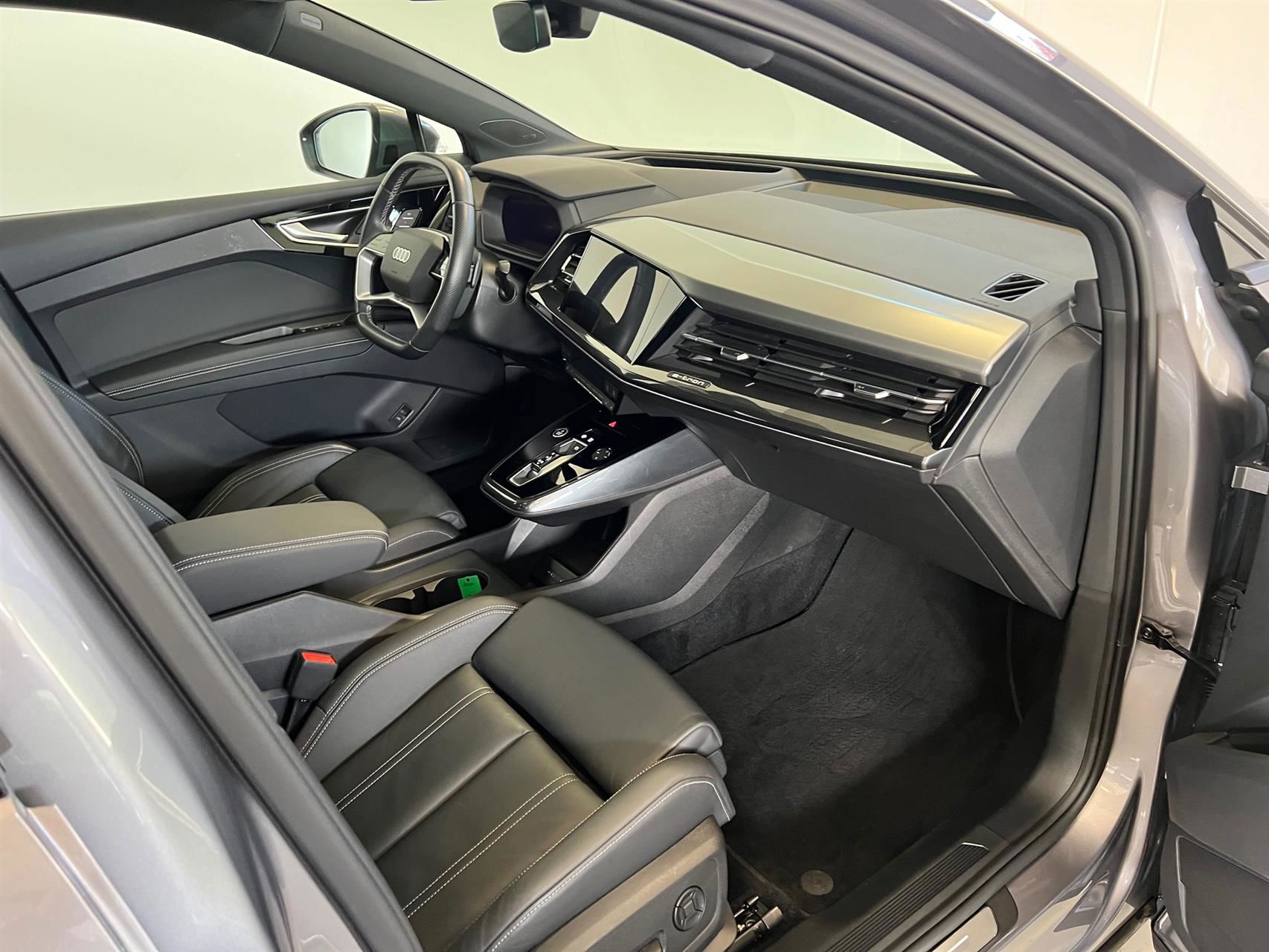 Billede af Audi Q4 Sportback 50 E-tron S-Line Quattro 299HK 5d Aut. 