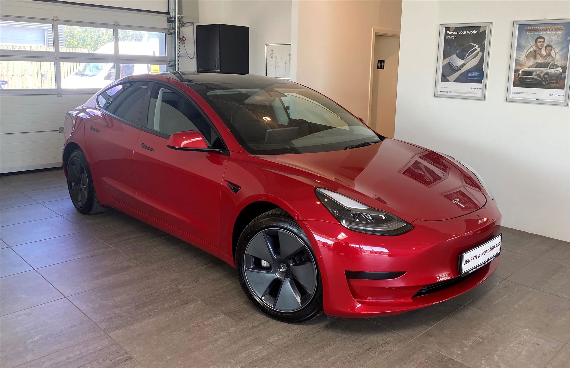 Billede af Tesla Model 3 EL Standard Range Plus 325HK Aut.