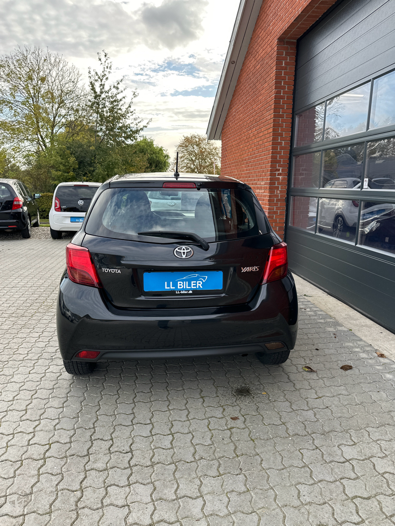 Billede af Toyota Yaris 1,3 VVT-I T2 100HK 5d 6g