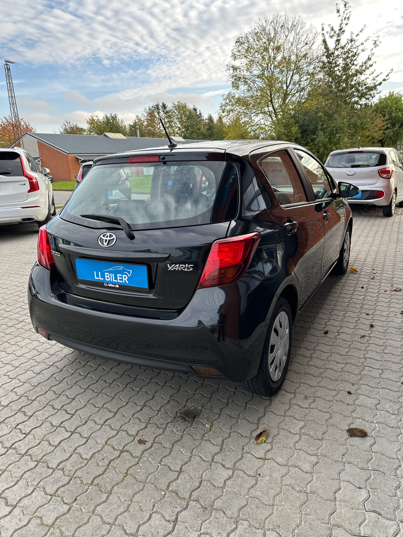 Billede af Toyota Yaris 1,3 VVT-I T2 100HK 5d 6g