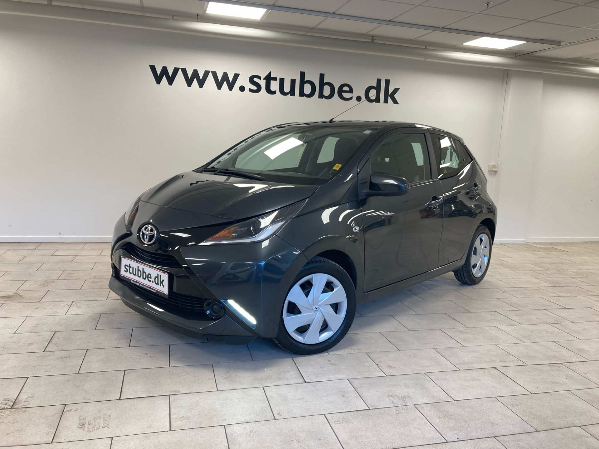 Billede af Toyota Aygo 1,0 VVT-I X-Play + X-Touch 69HK 5d