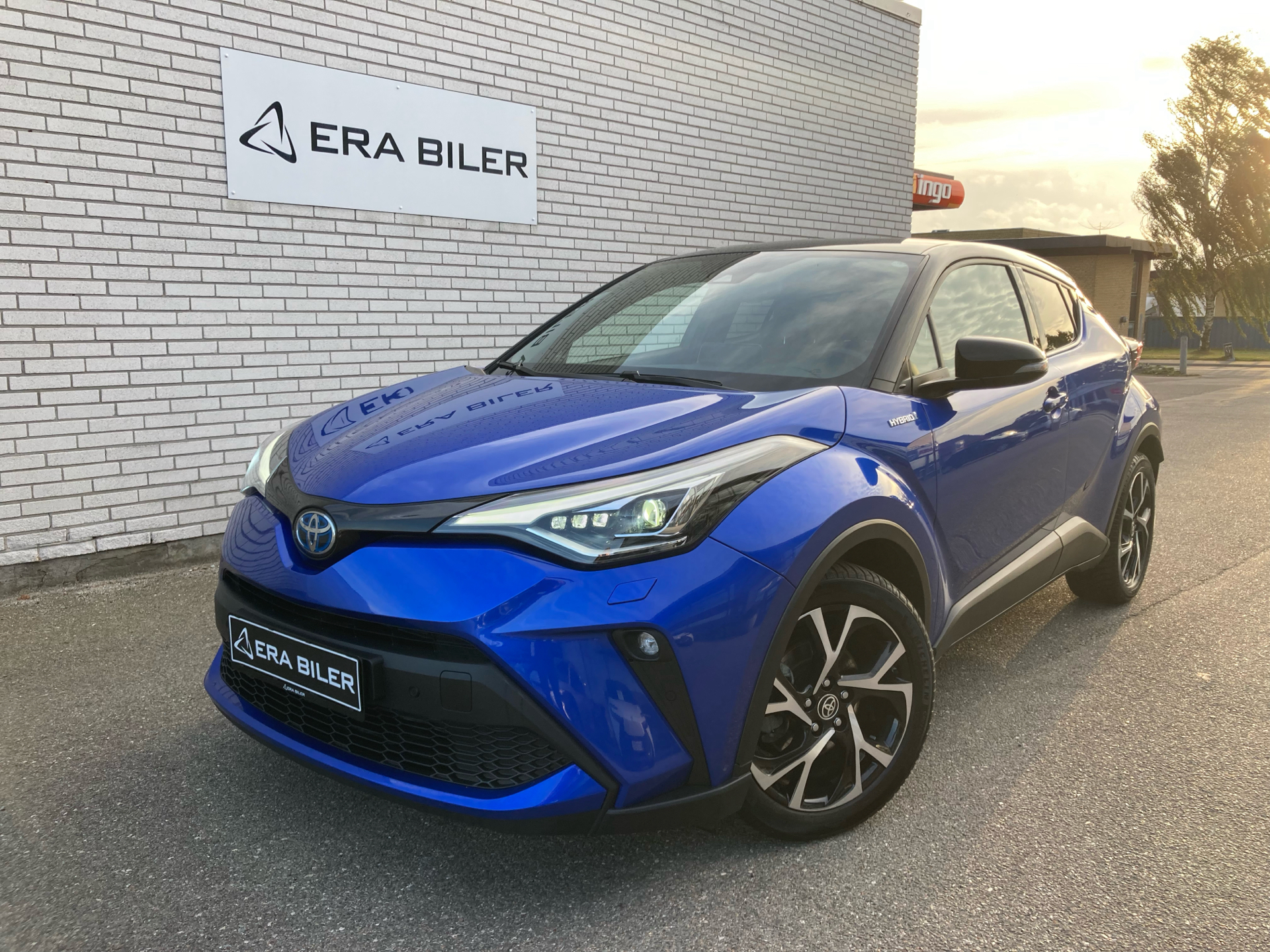 Billede af Toyota C-HR 2,0 Hybrid C-LUB Premium Multidrive S 184HK 5d Aut.