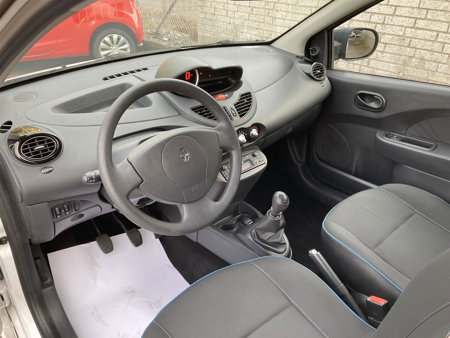 Billede af Renault Twingo 1,2 16V Authentique 75HK 3d