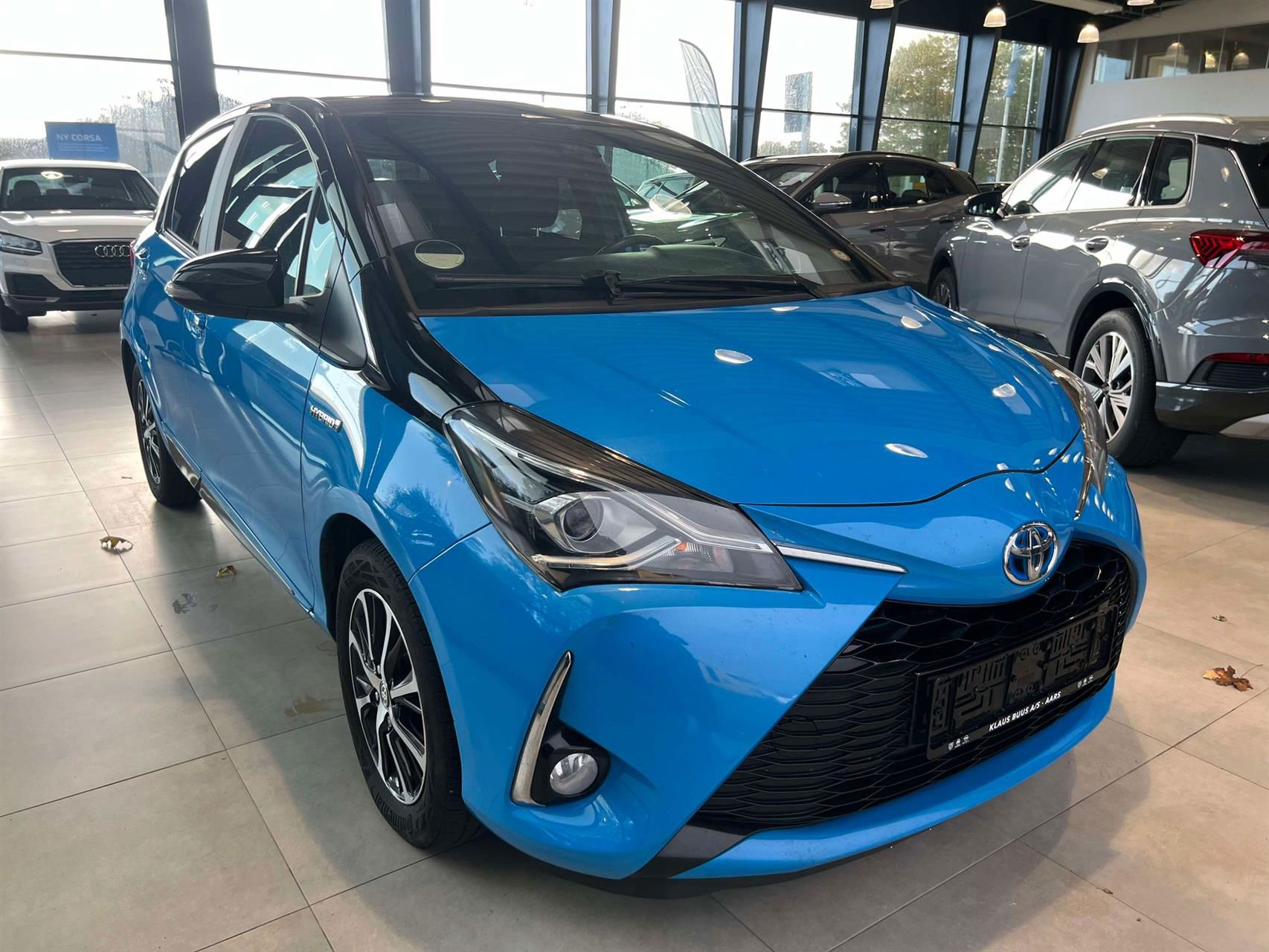 Billede af Toyota Yaris 1,5 Hybrid H3 Limited Edition E-CVT 100HK 5d Trinl. Gear