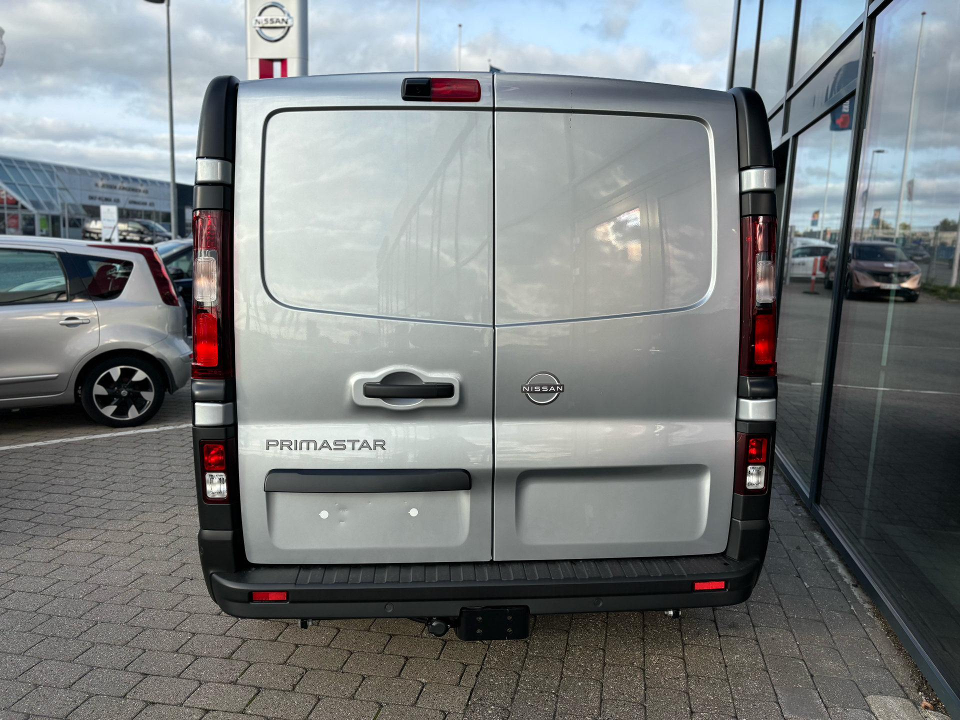 Billede af Nissan Primastar L2H1 2,0 DCi N-Connecta 150HK Van 6g Aut.