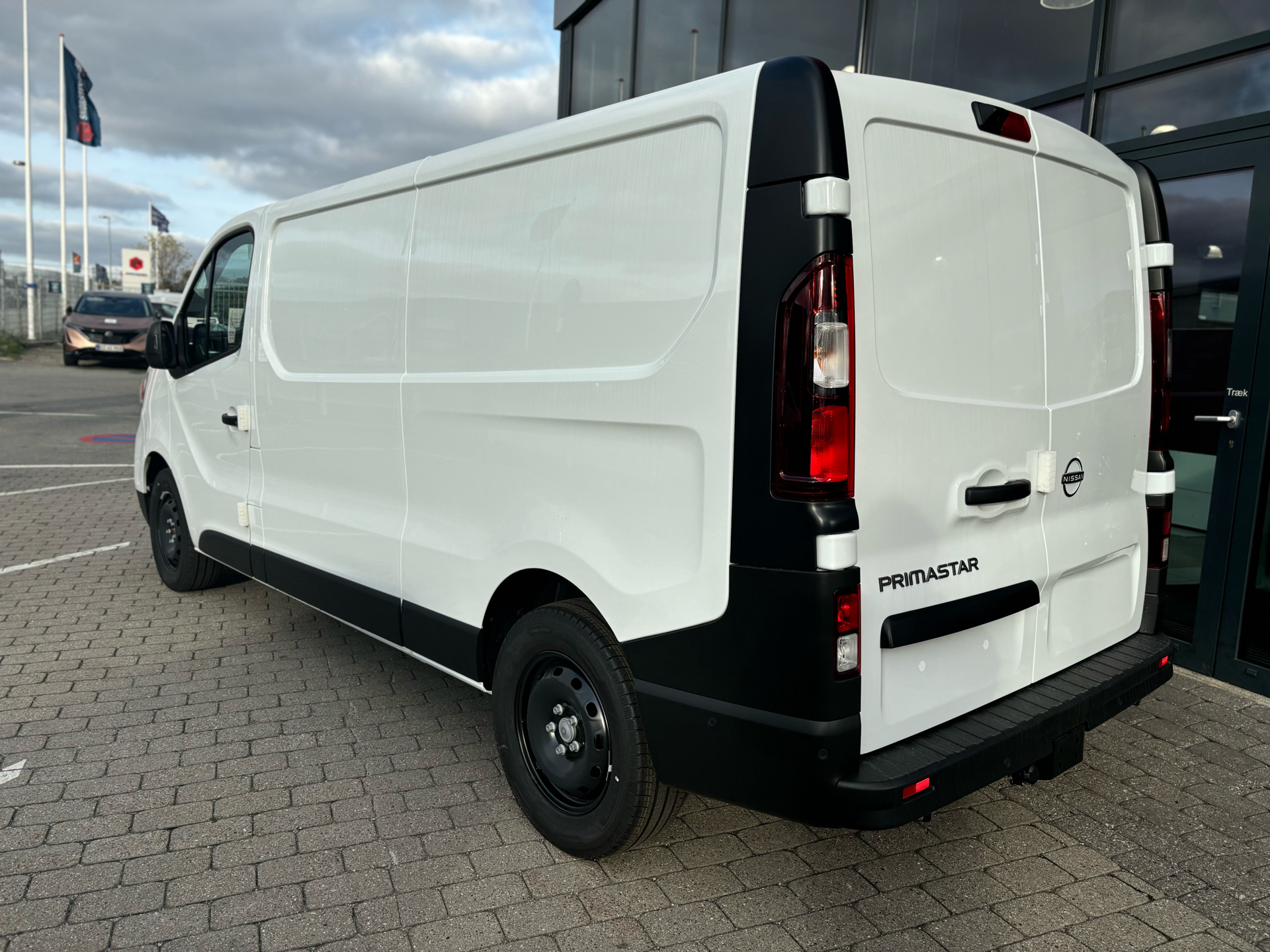 Billede af Nissan Primastar L2H1 2,0 DCi N-Connecta 150HK Van 6g