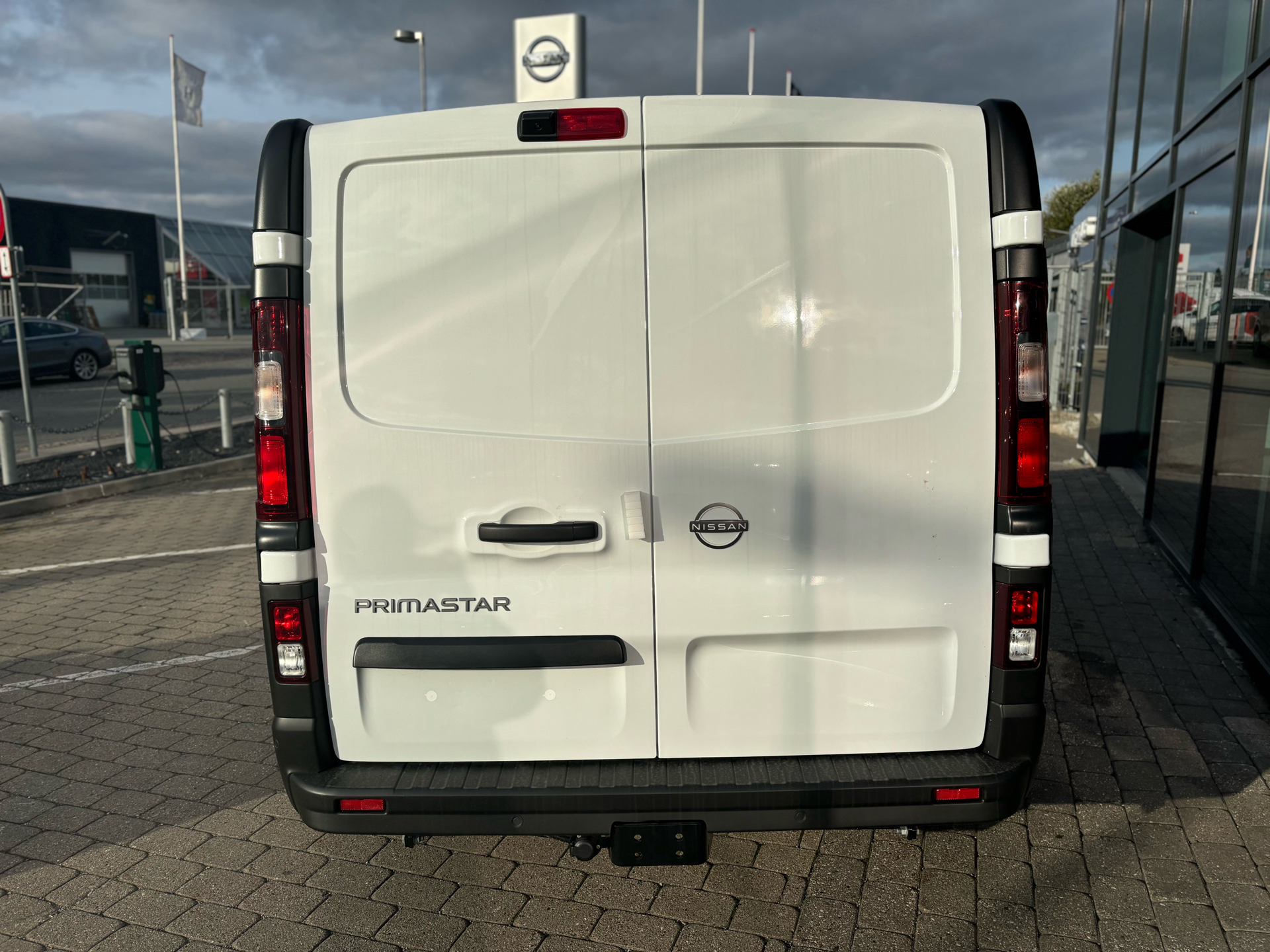 Billede af Nissan Primastar L2H1 2,0 DCi N-Connecta 150HK Van 6g