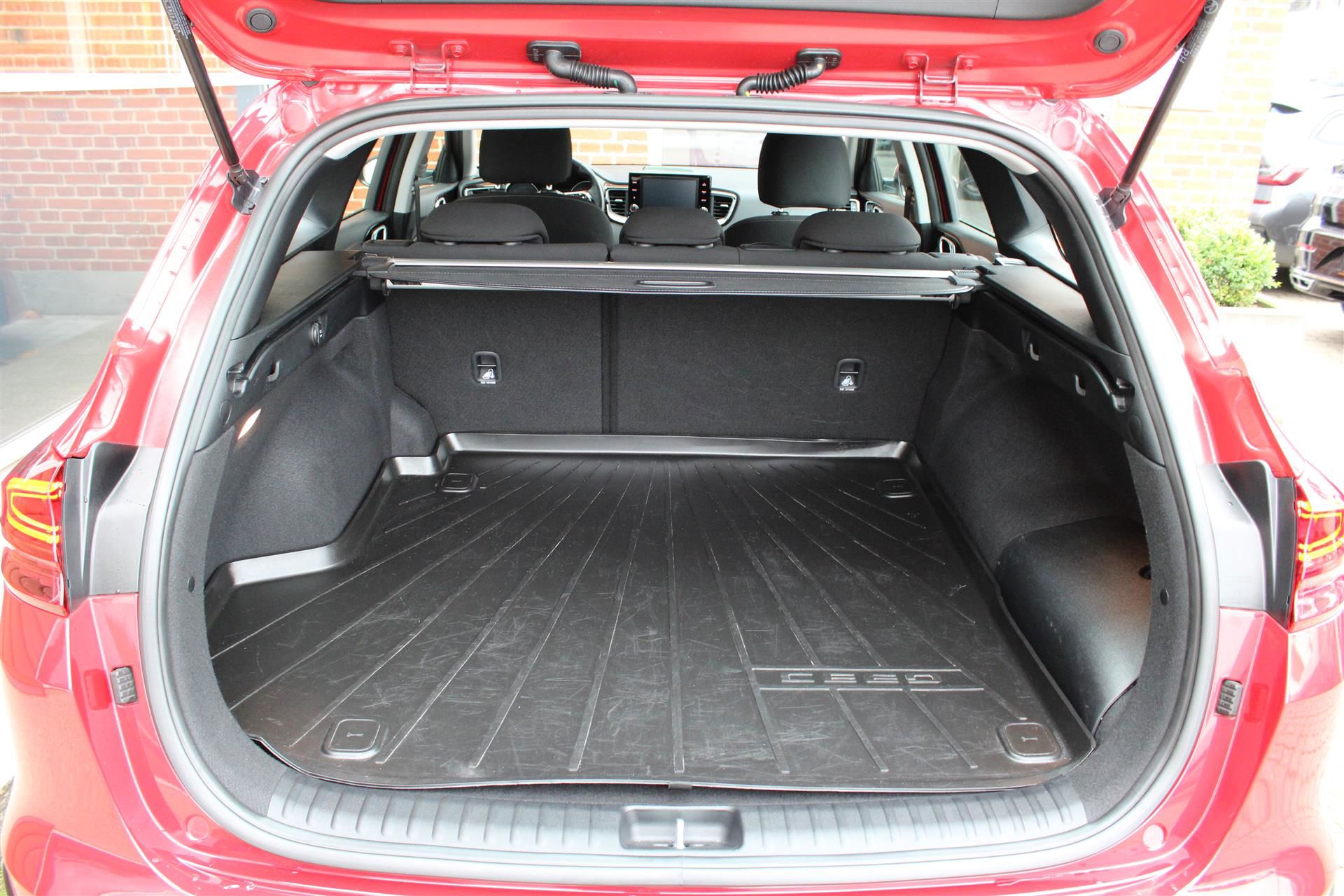 Billede af Kia Ceed SW 1,6 GDI PHEV  Plugin-hybrid Prestige DCT 141HK Stc 6g Aut.