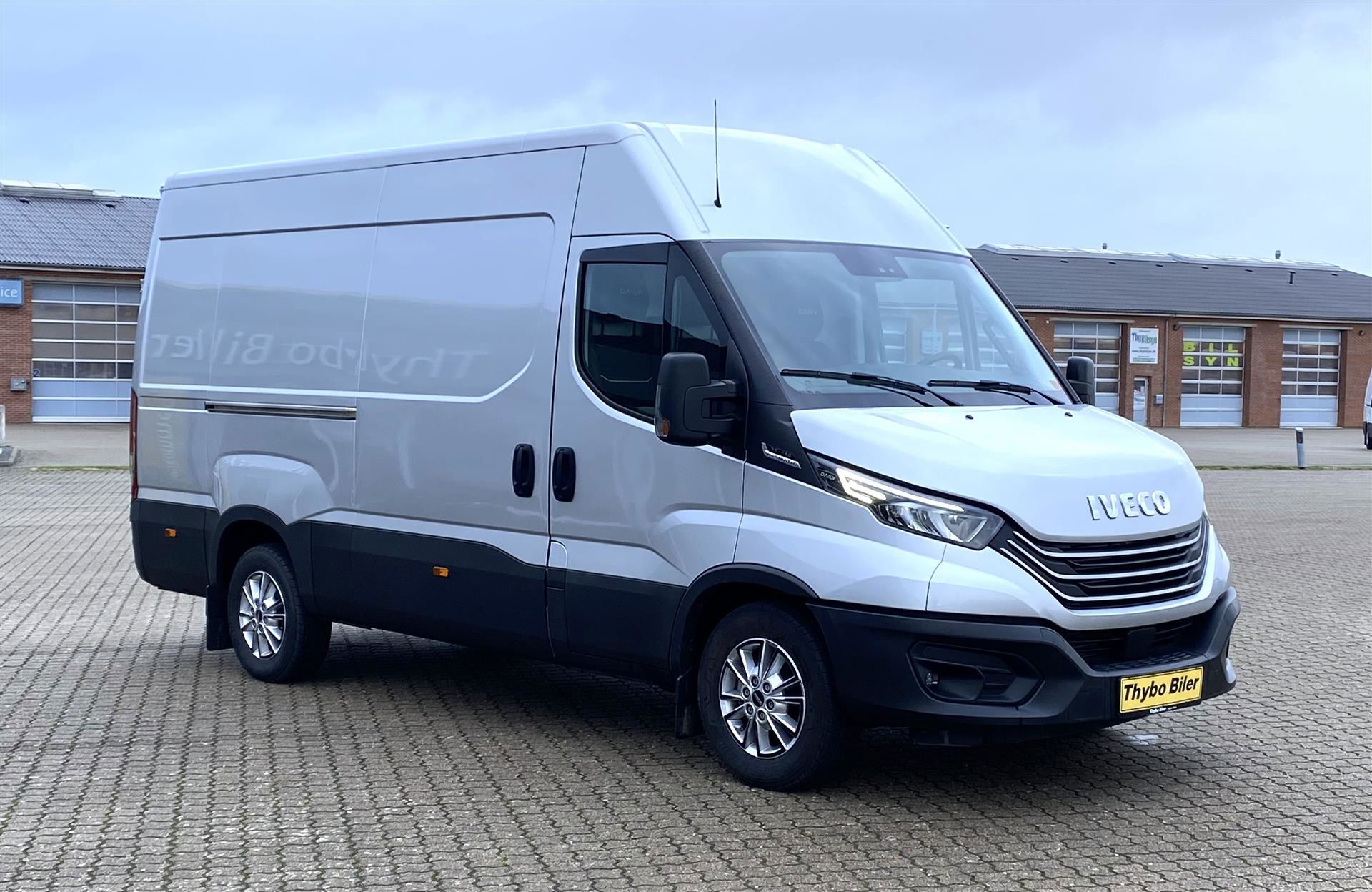 Billede af Iveco Daily 35S16 12m3 2,3 D Hi-Matic 156HK Van 8g Aut.