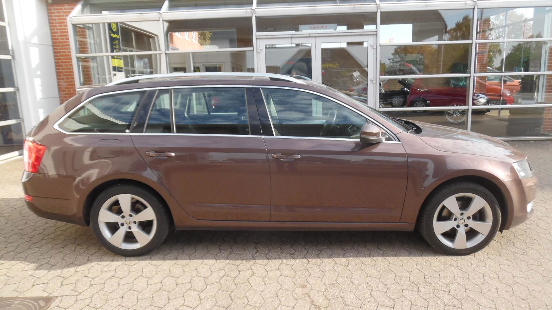 Billede af Skoda Octavia Combi 1,4 TSI Elegance 140HK Stc 6g