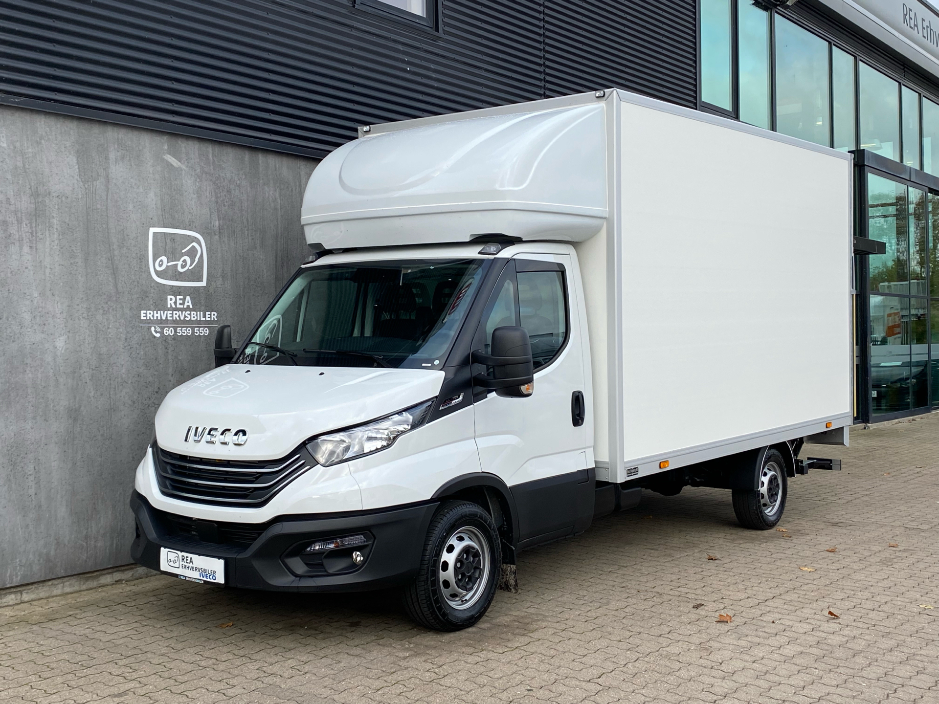 Billede af Iveco Daily 35S18 4100mm 3,0 D 180HK Ladv./Chas. 8g Aut.