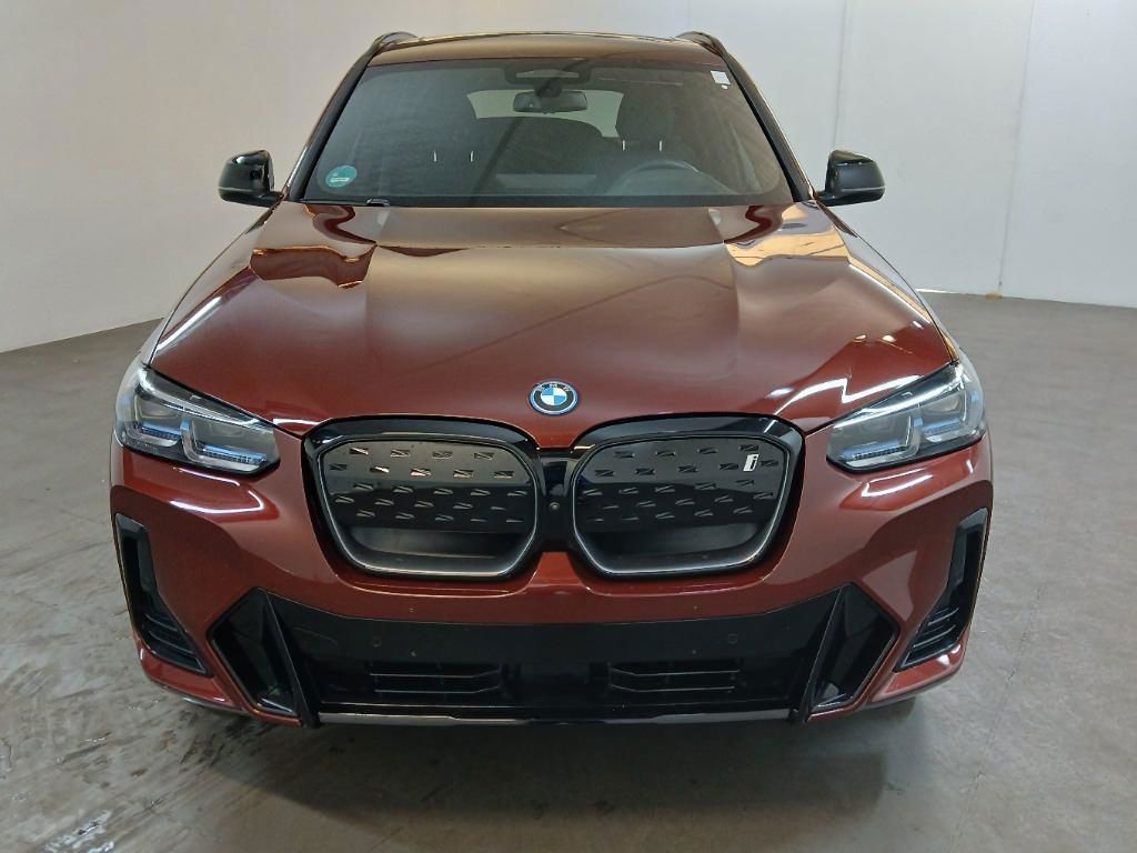 BMW iX3 2023